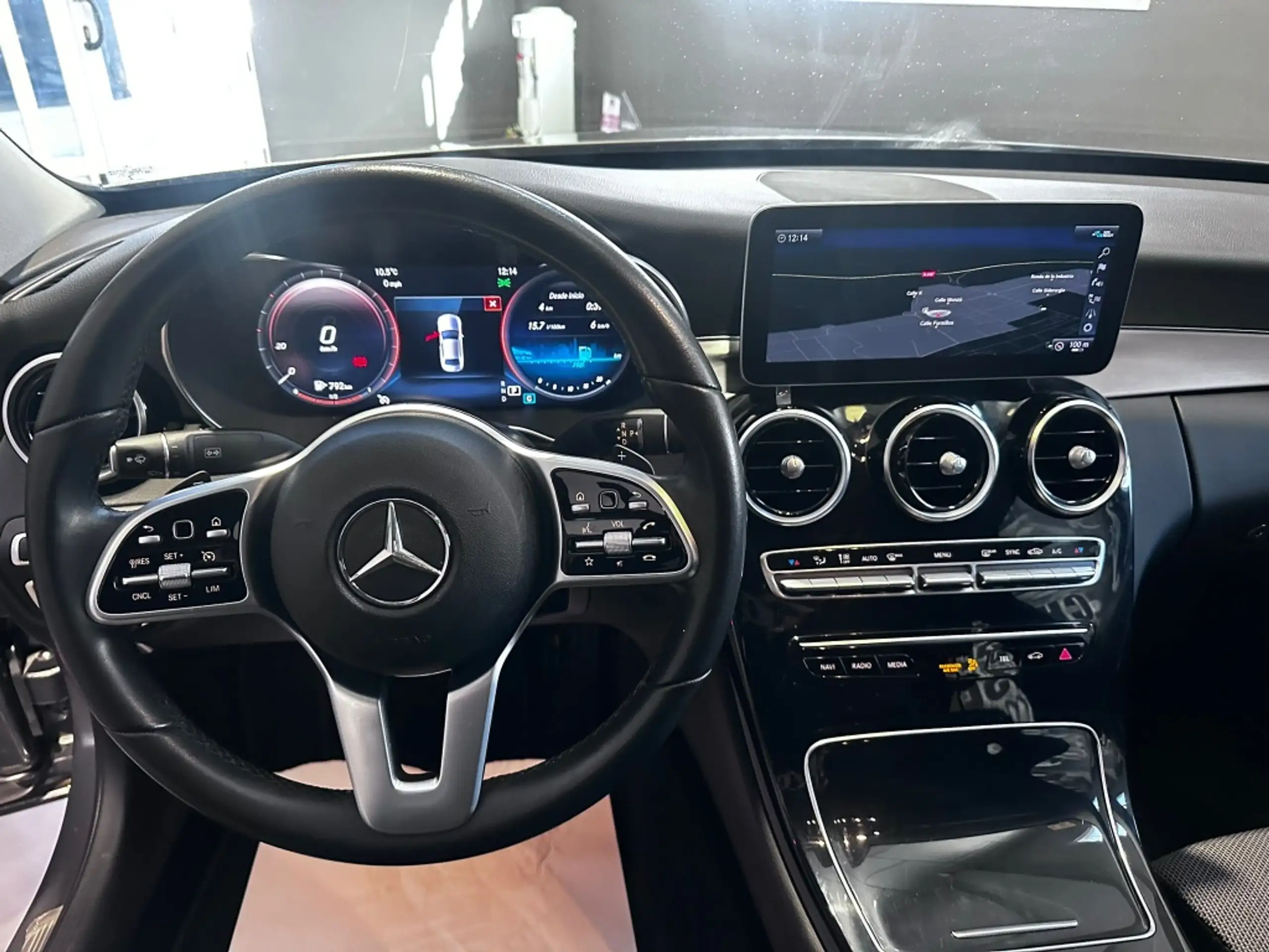 Mercedes-Benz - C 220