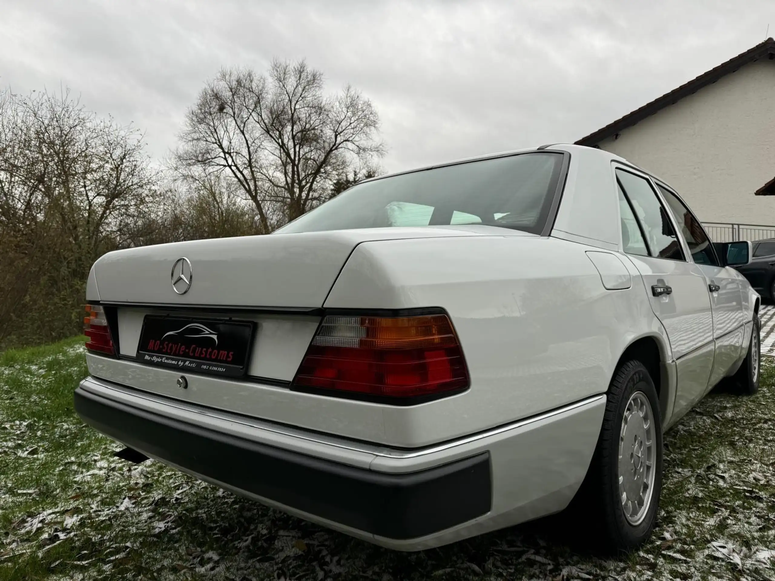 Mercedes-Benz - 300