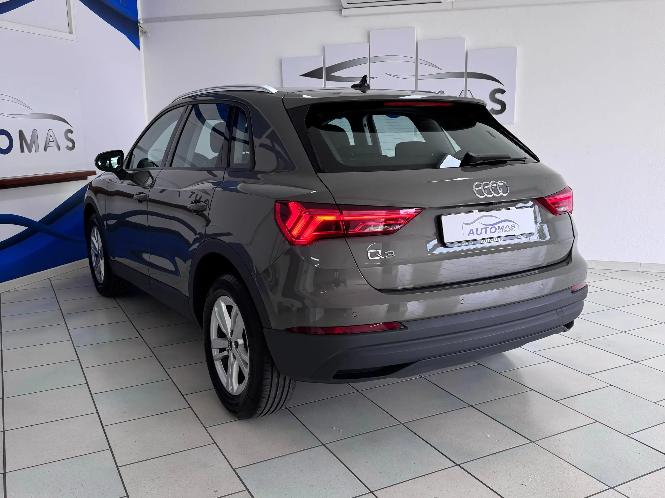 Audi - Q3