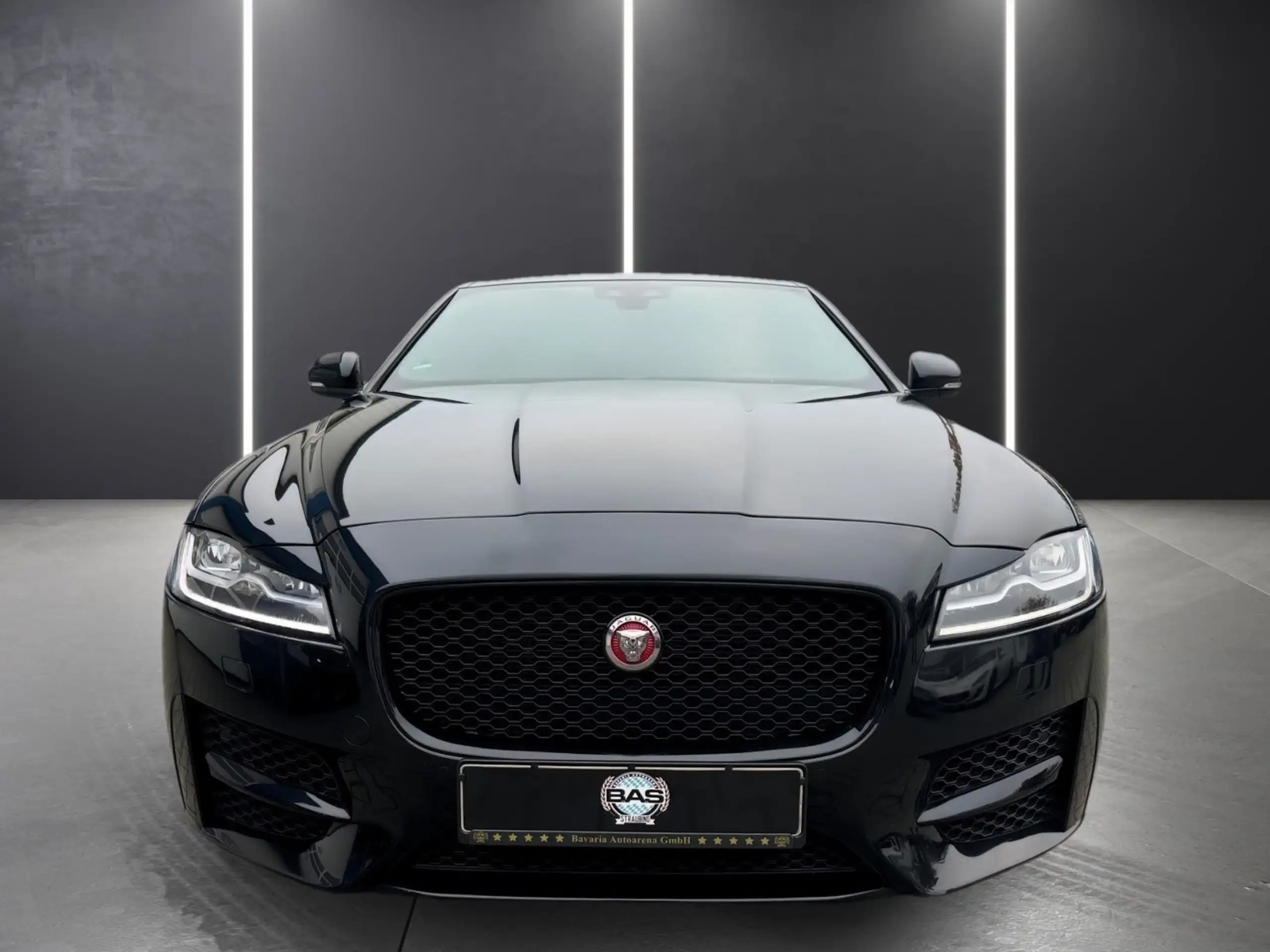 Jaguar - XF