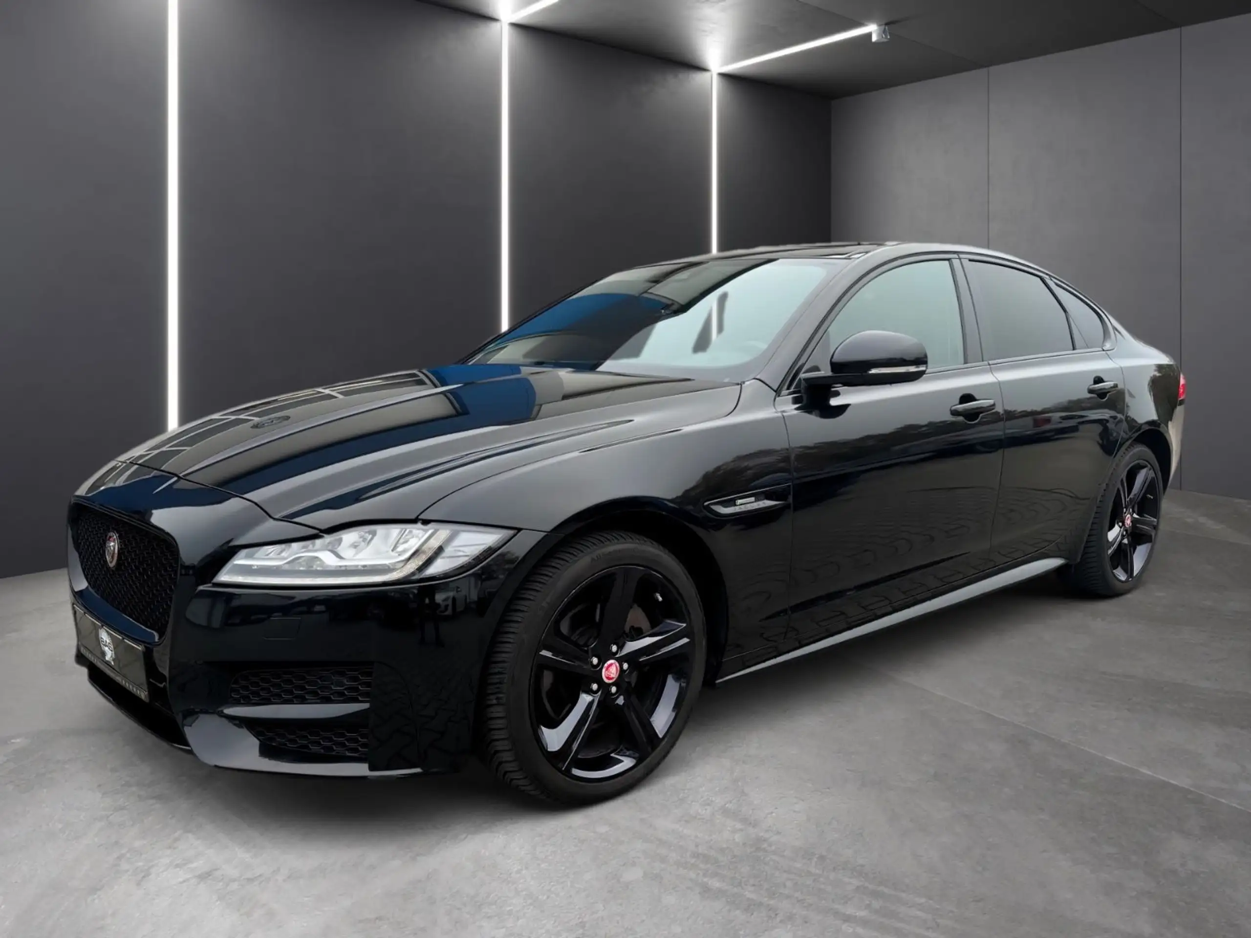 Jaguar - XF