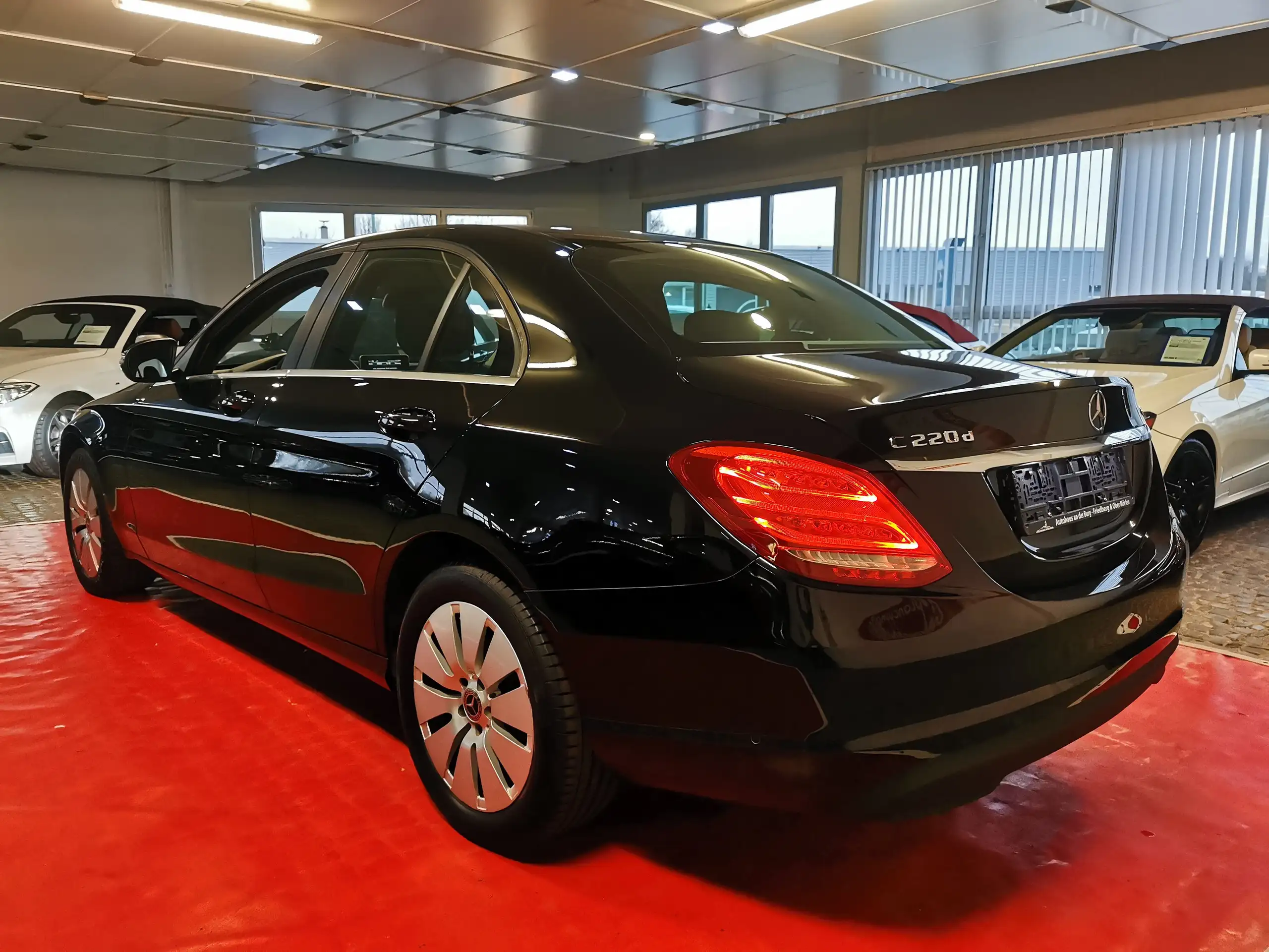 Mercedes-Benz - C 220