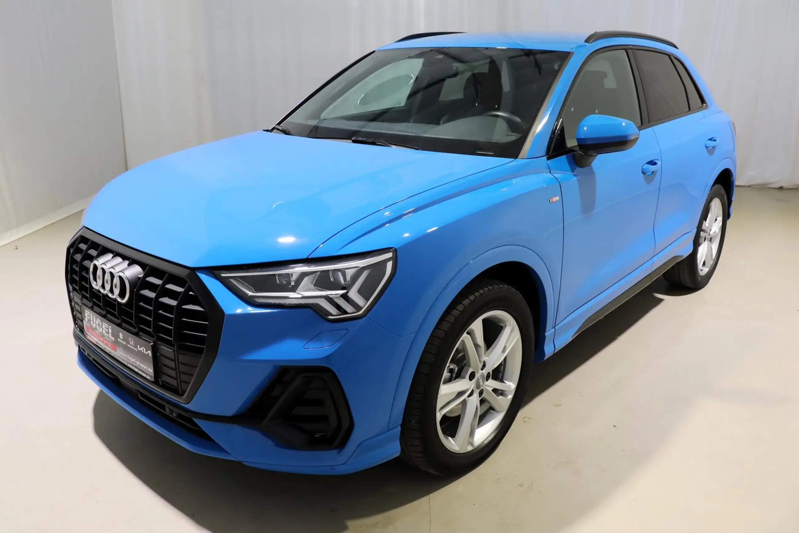 Audi - Q3