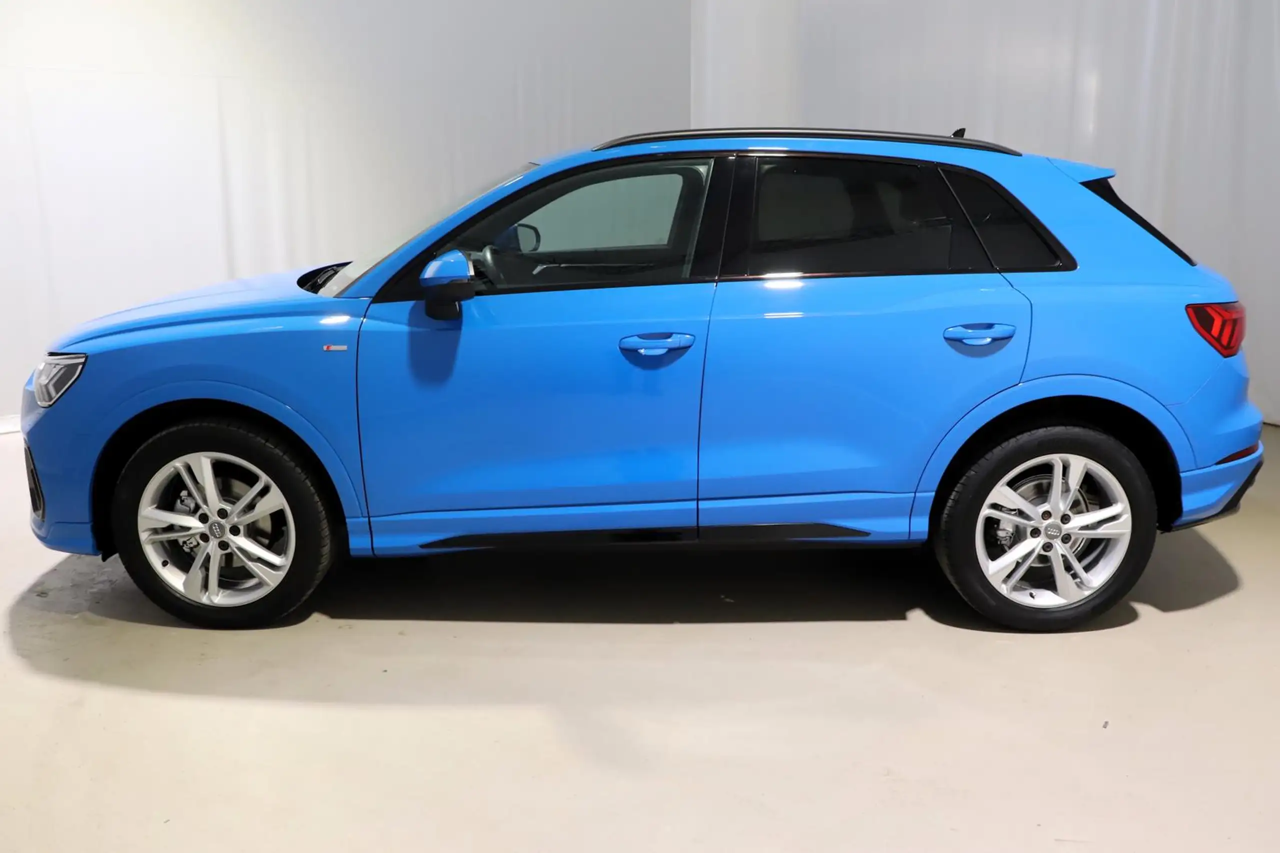 Audi - Q3