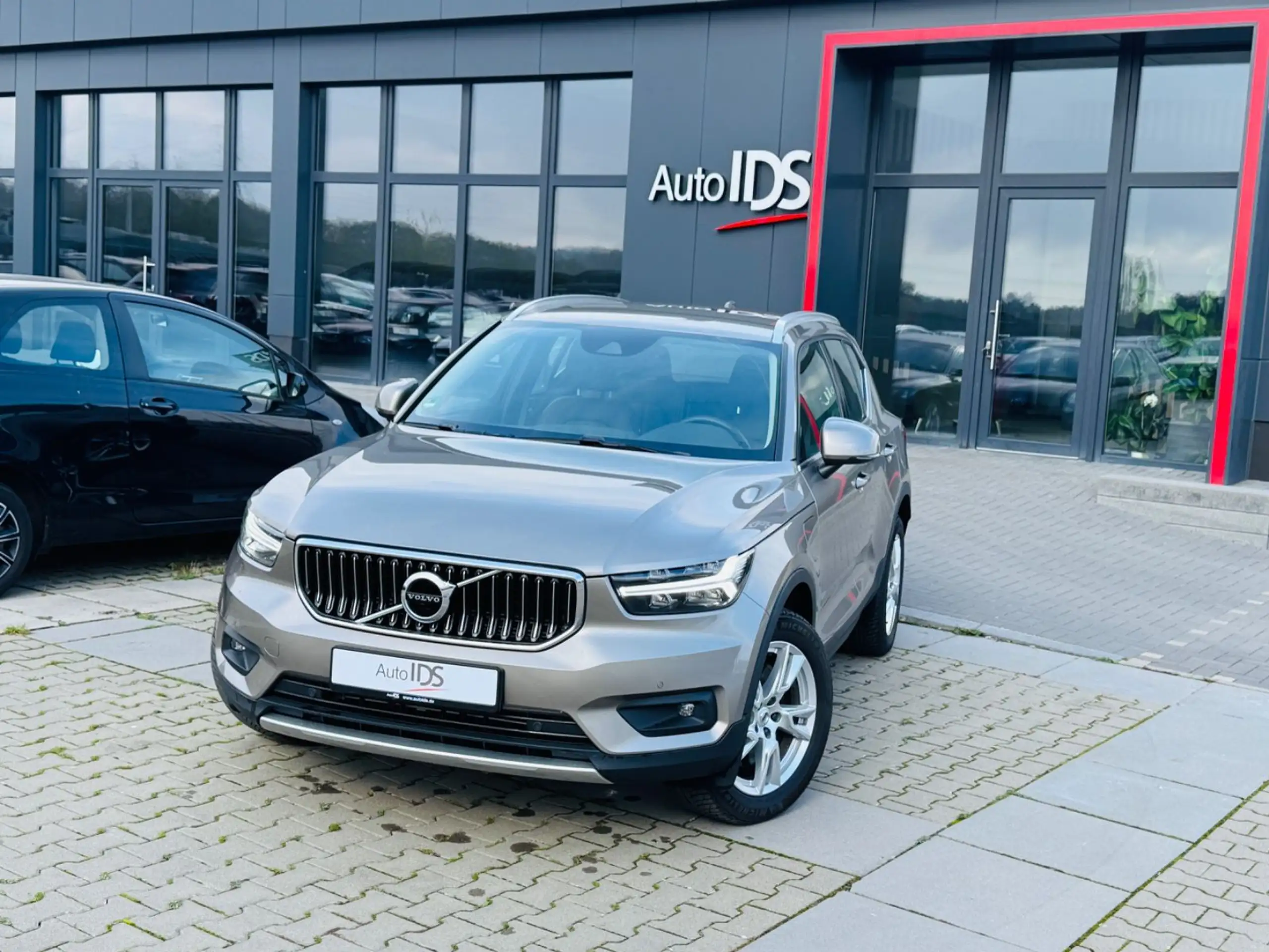 Volvo - XC40