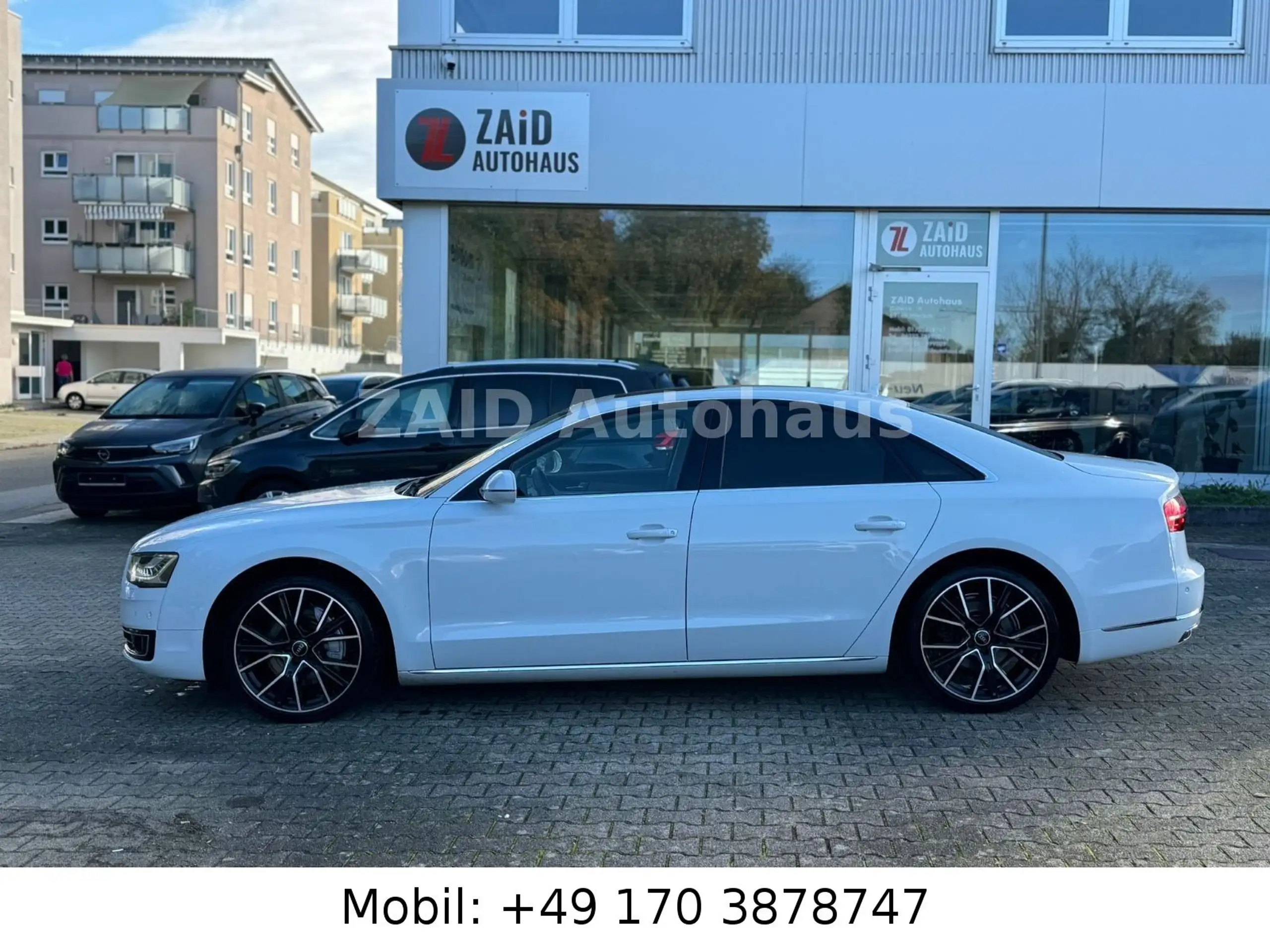 Audi - A8