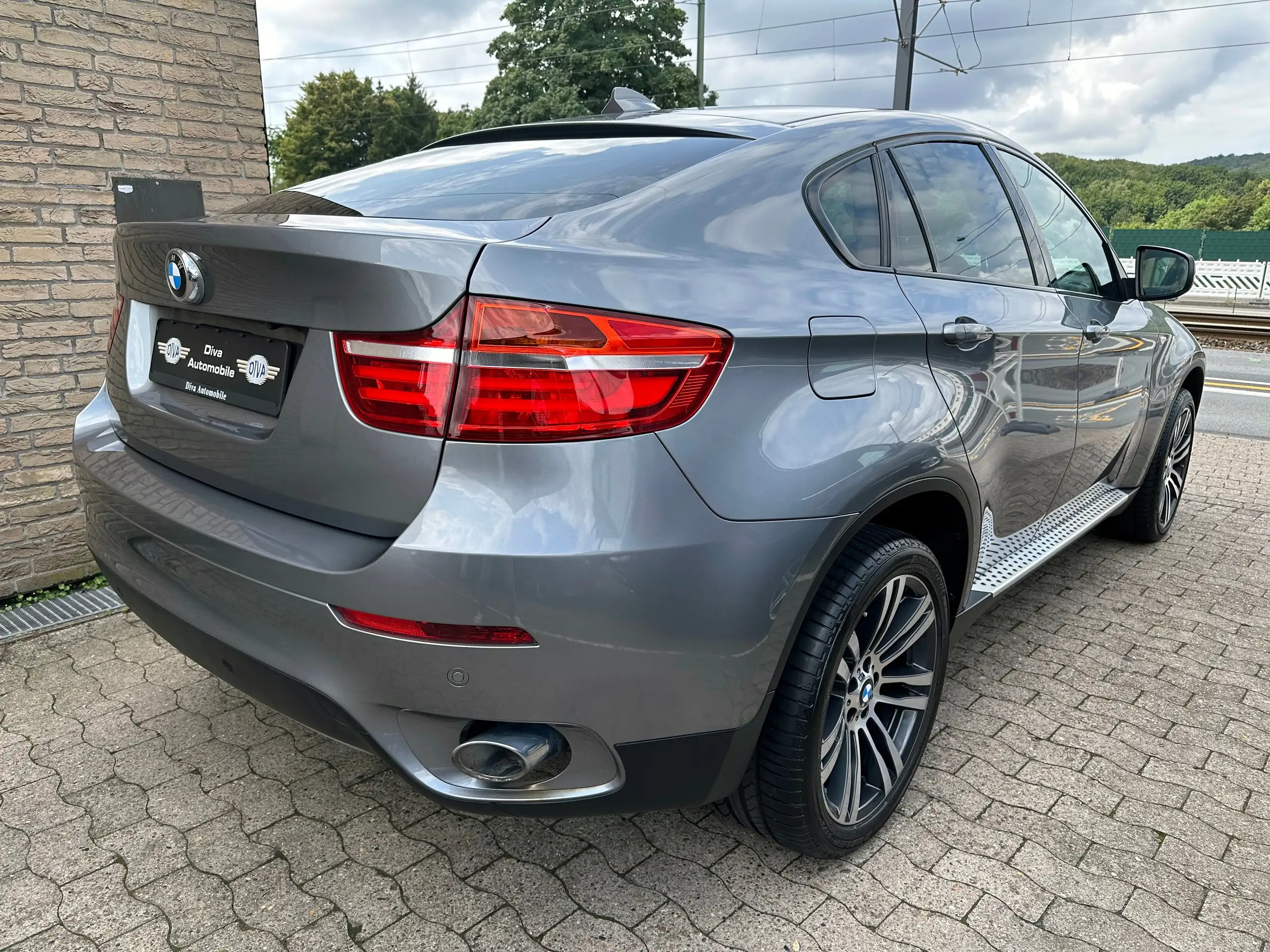 BMW - X6