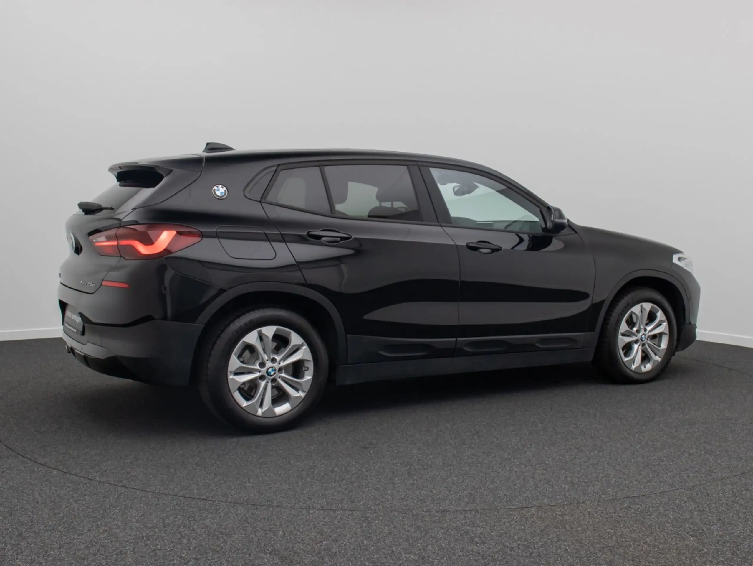 BMW - X2