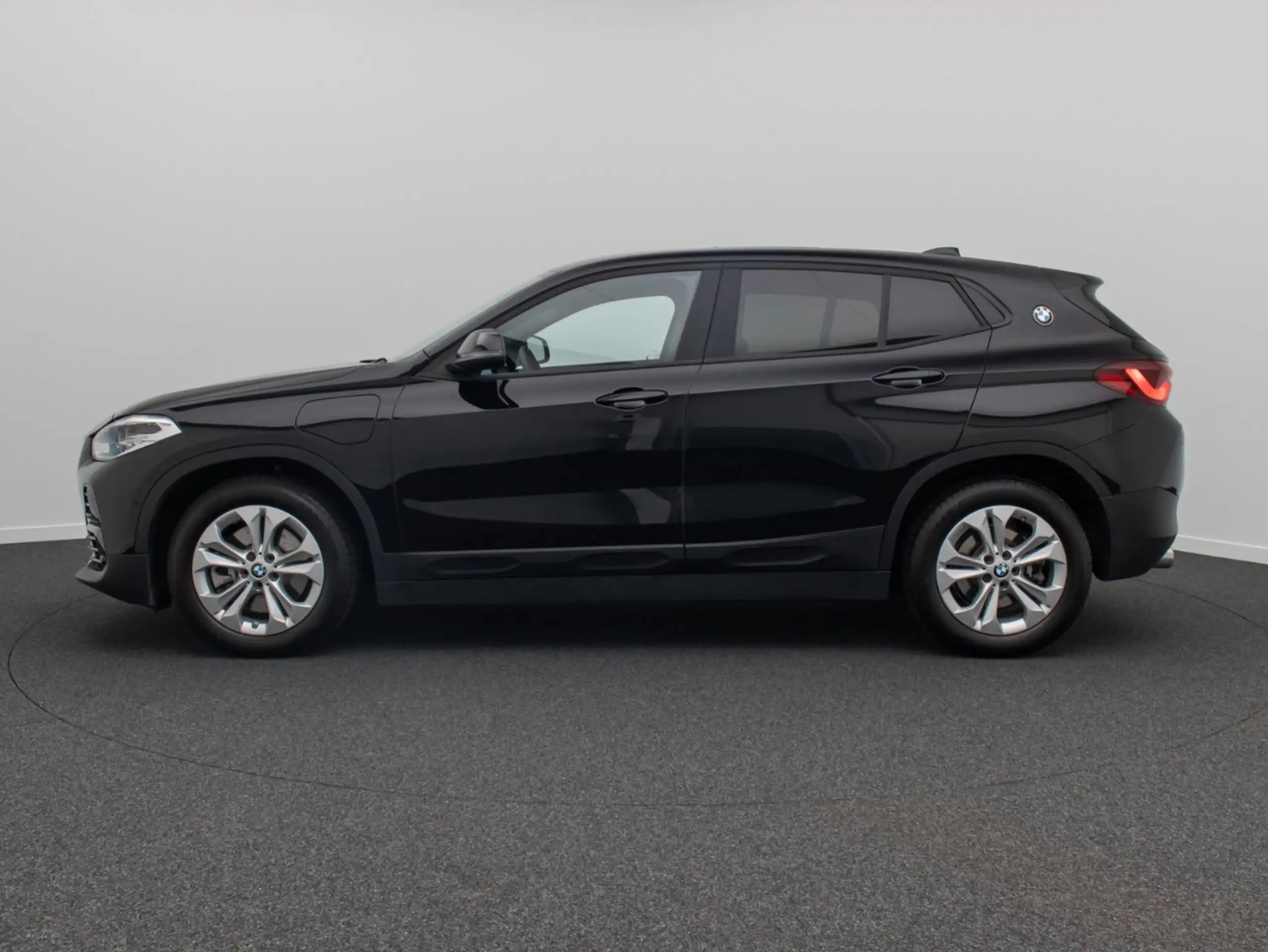 BMW - X2