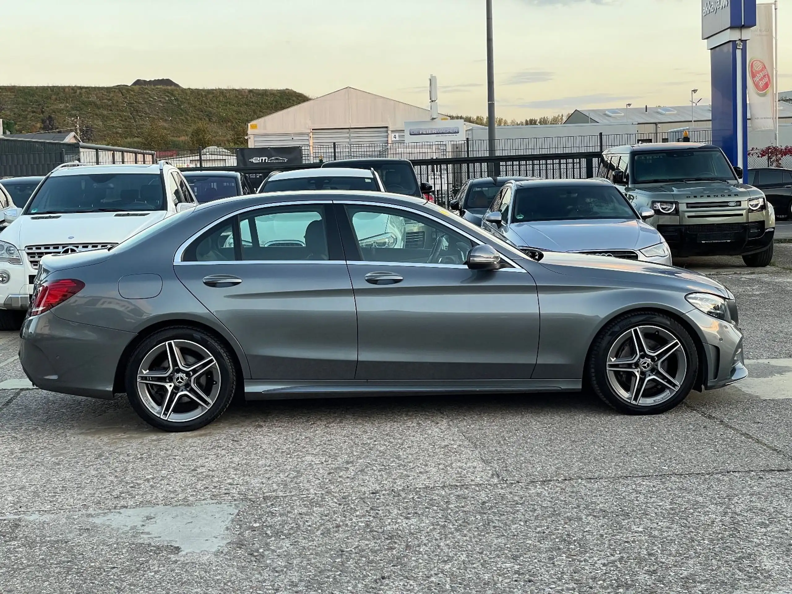 Mercedes-Benz - C 220