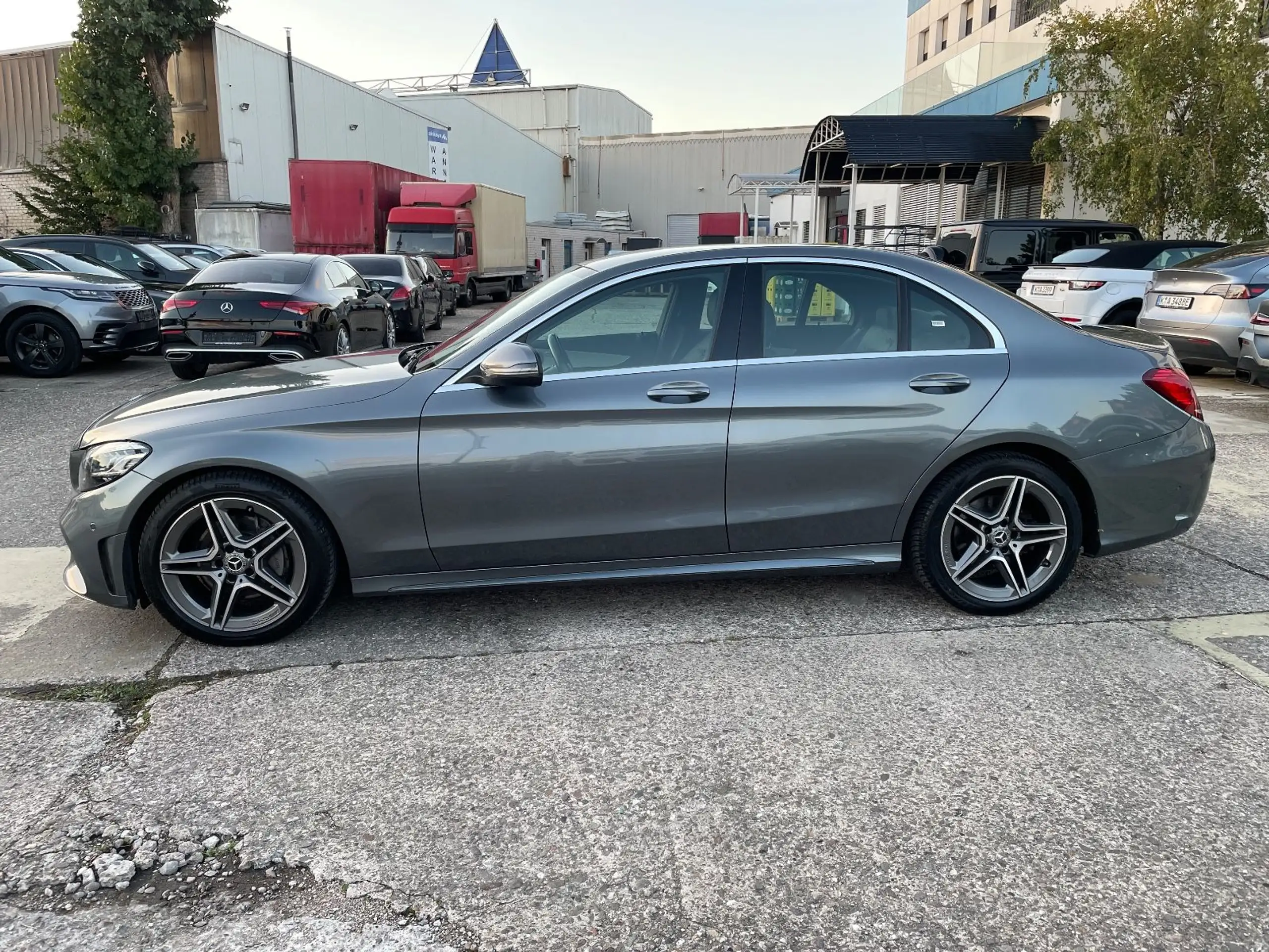 Mercedes-Benz - C 220