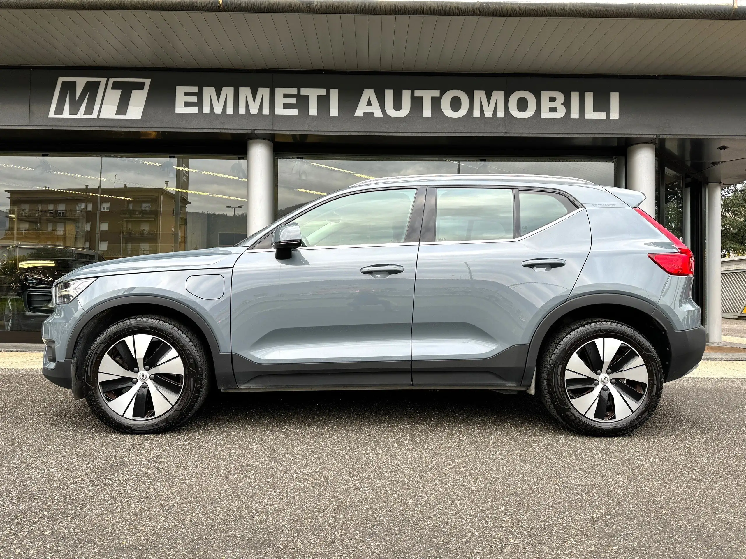 Volvo - XC40