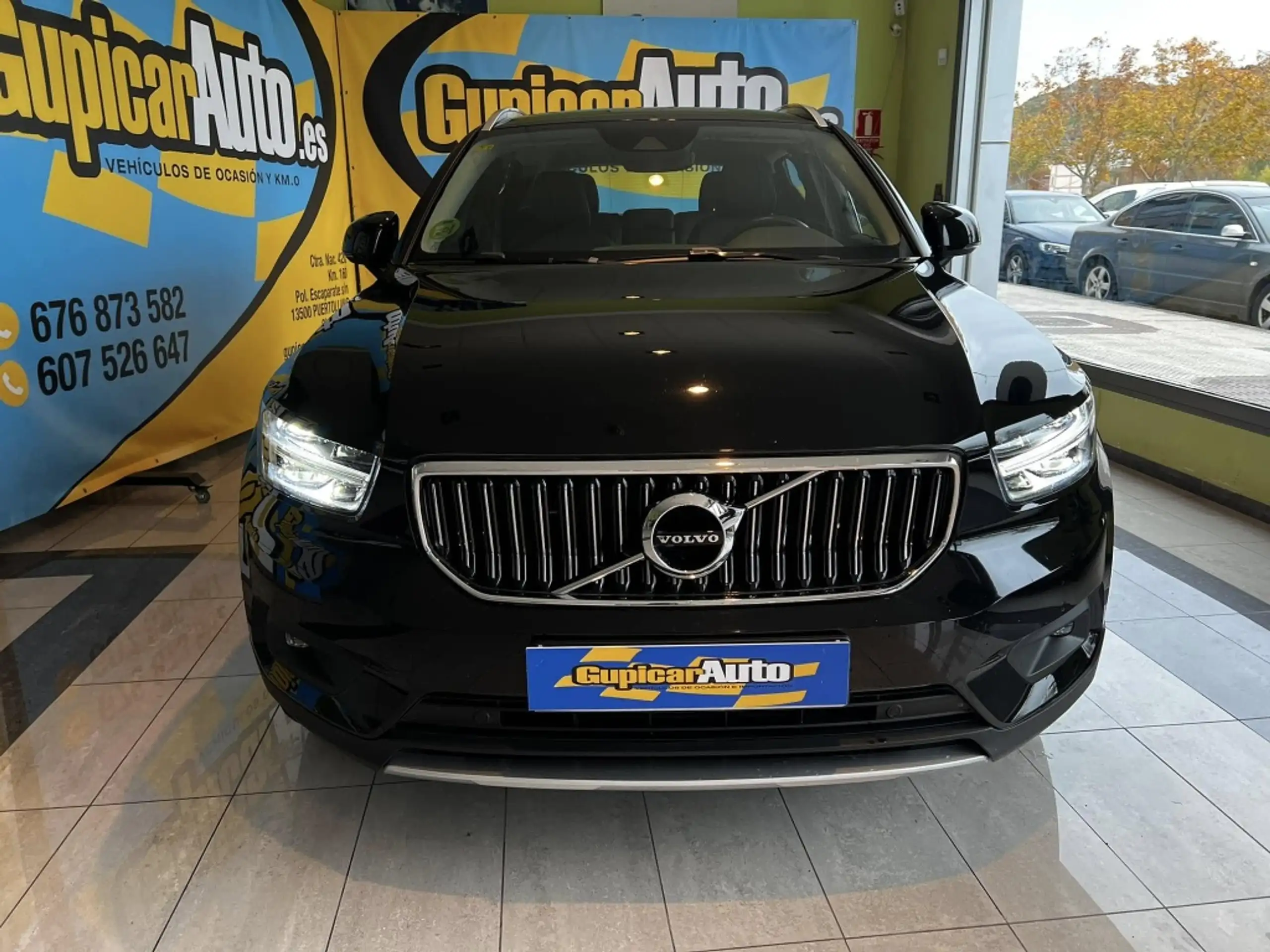 Volvo - XC40