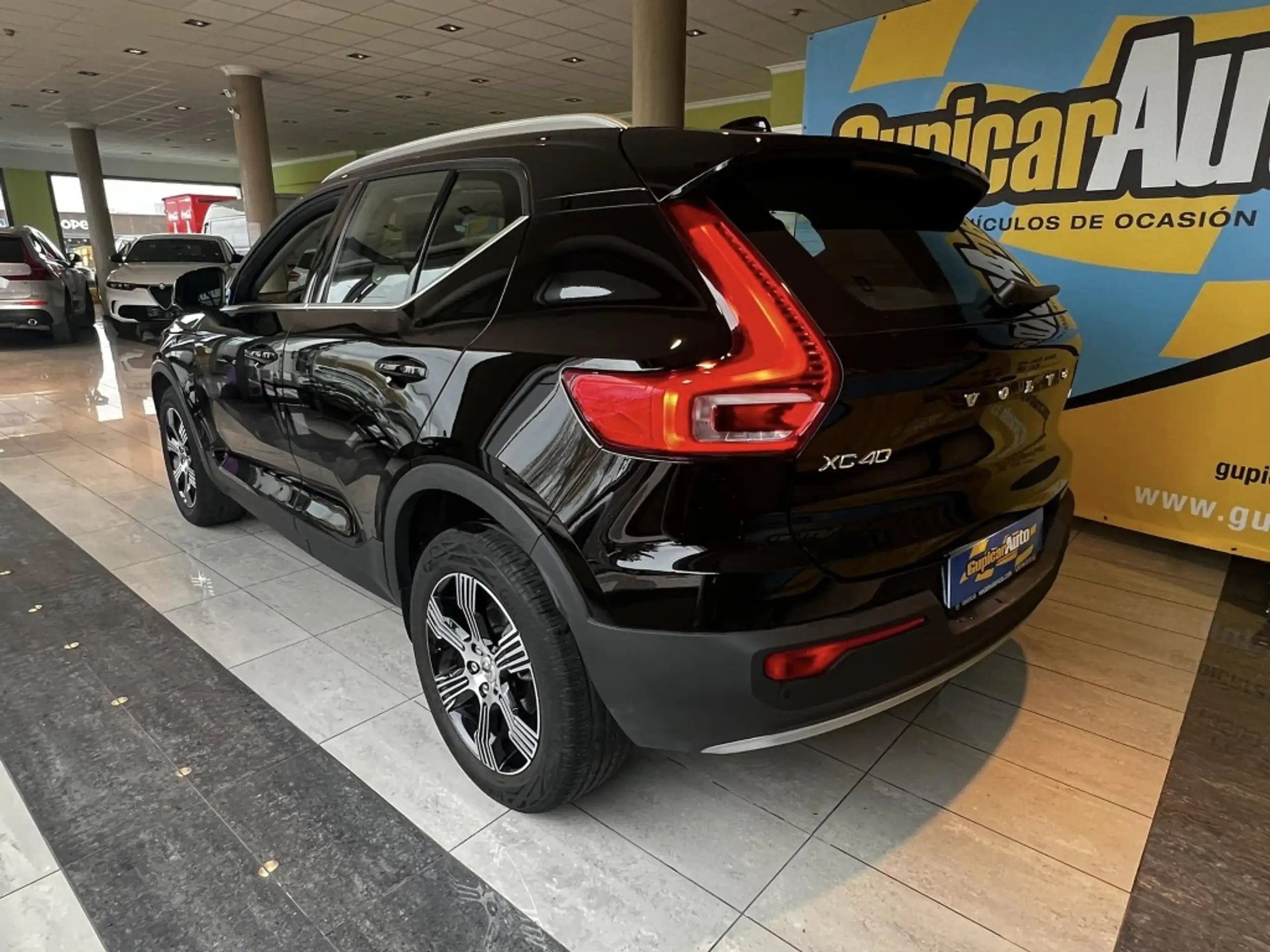 Volvo - XC40