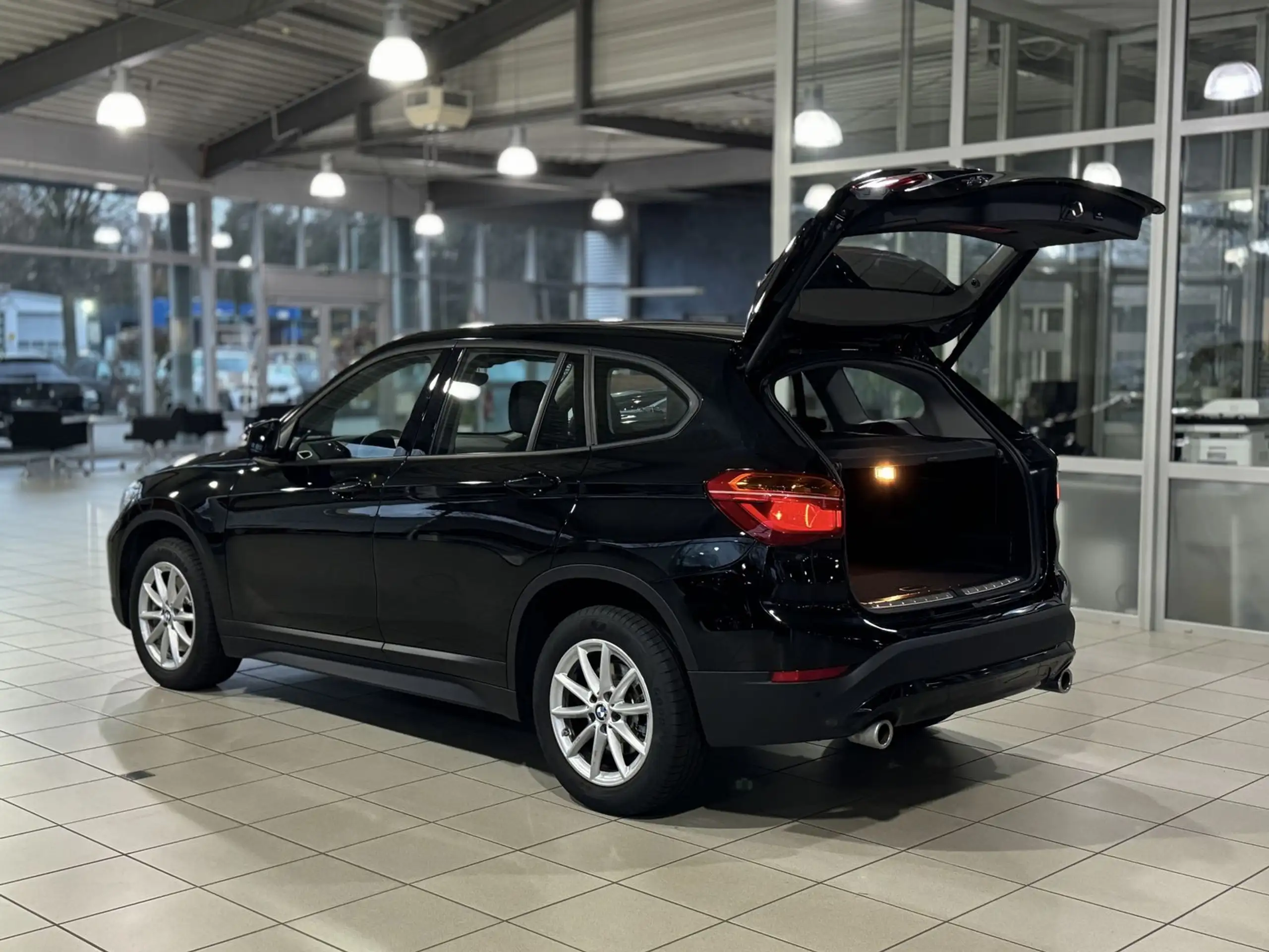 BMW - X1