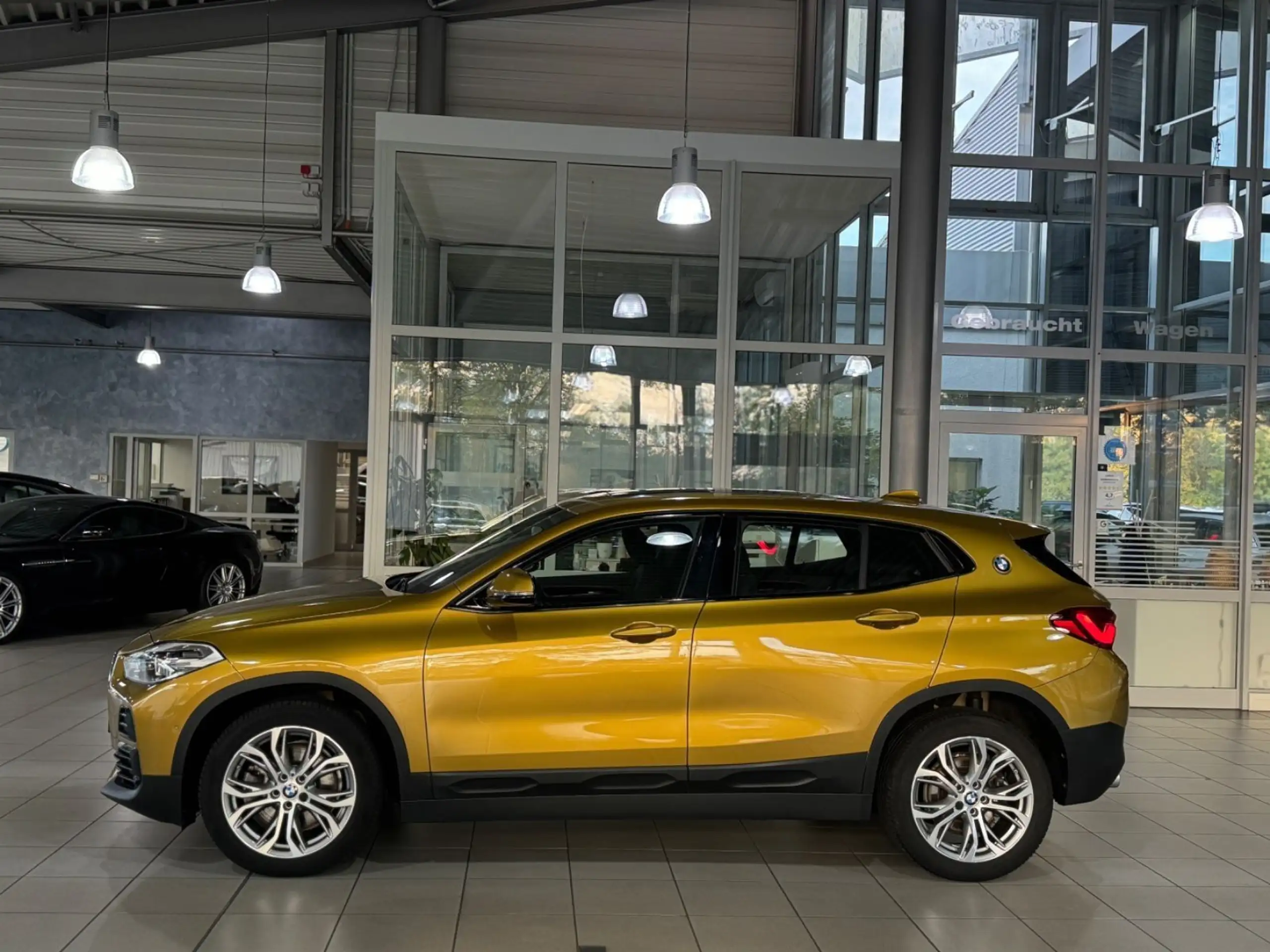 BMW - X2