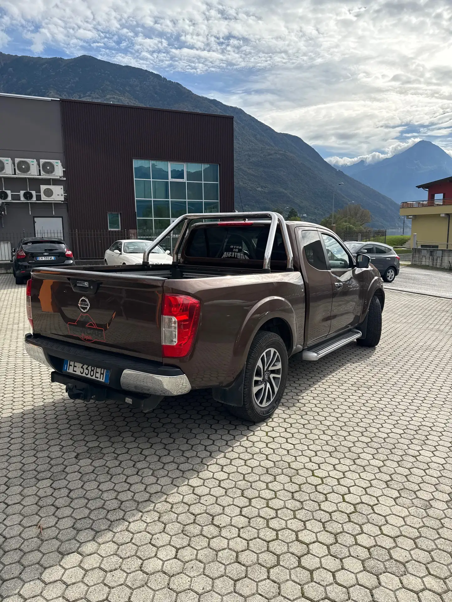 Nissan - Navara