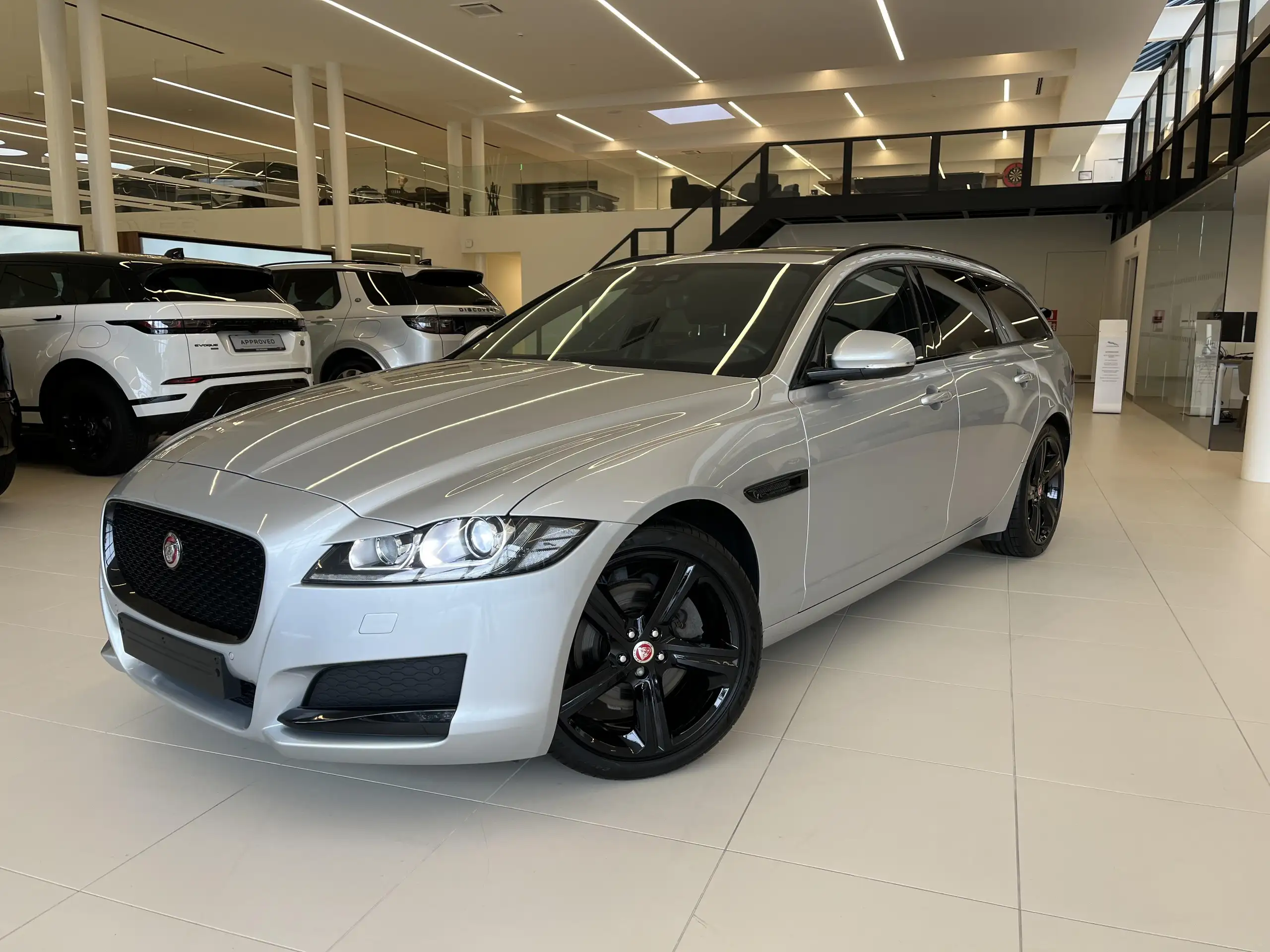 Jaguar XF 2020