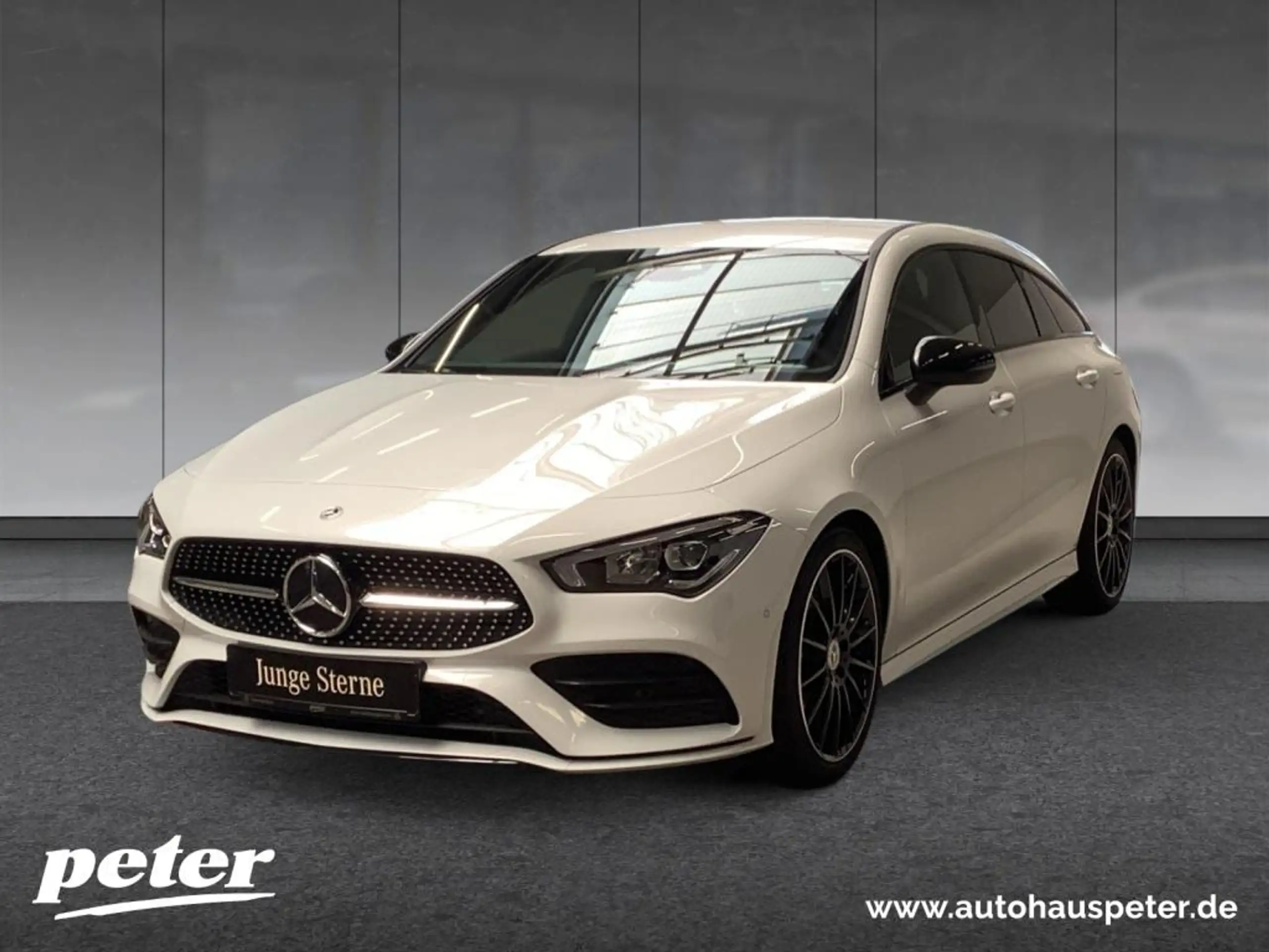 Mercedes-Benz - CLA 200