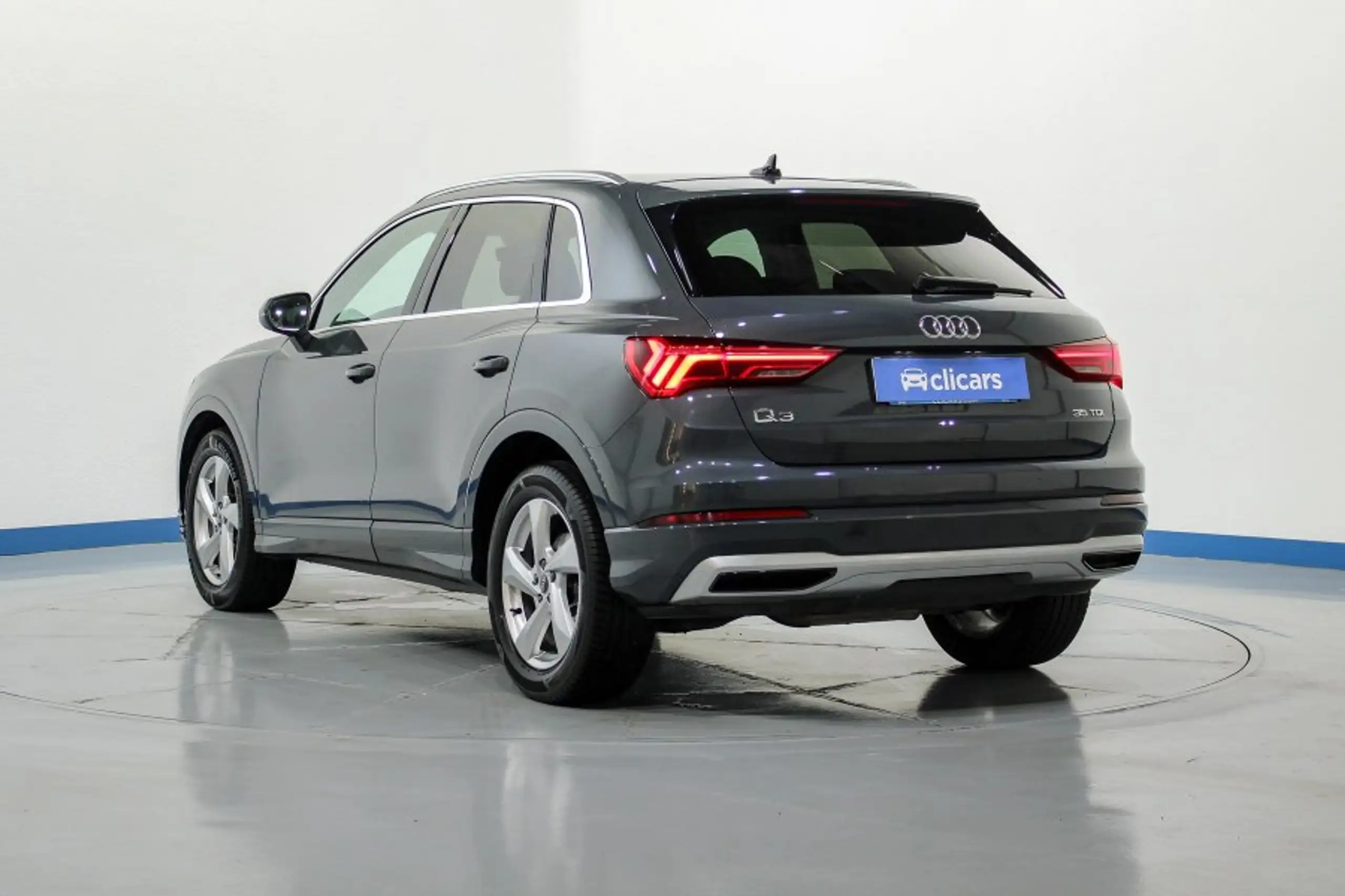 Audi - Q3