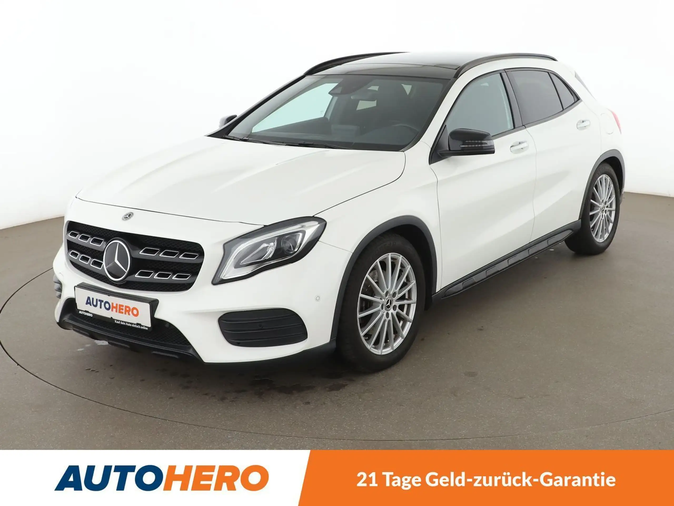 Mercedes-Benz - GLA 220