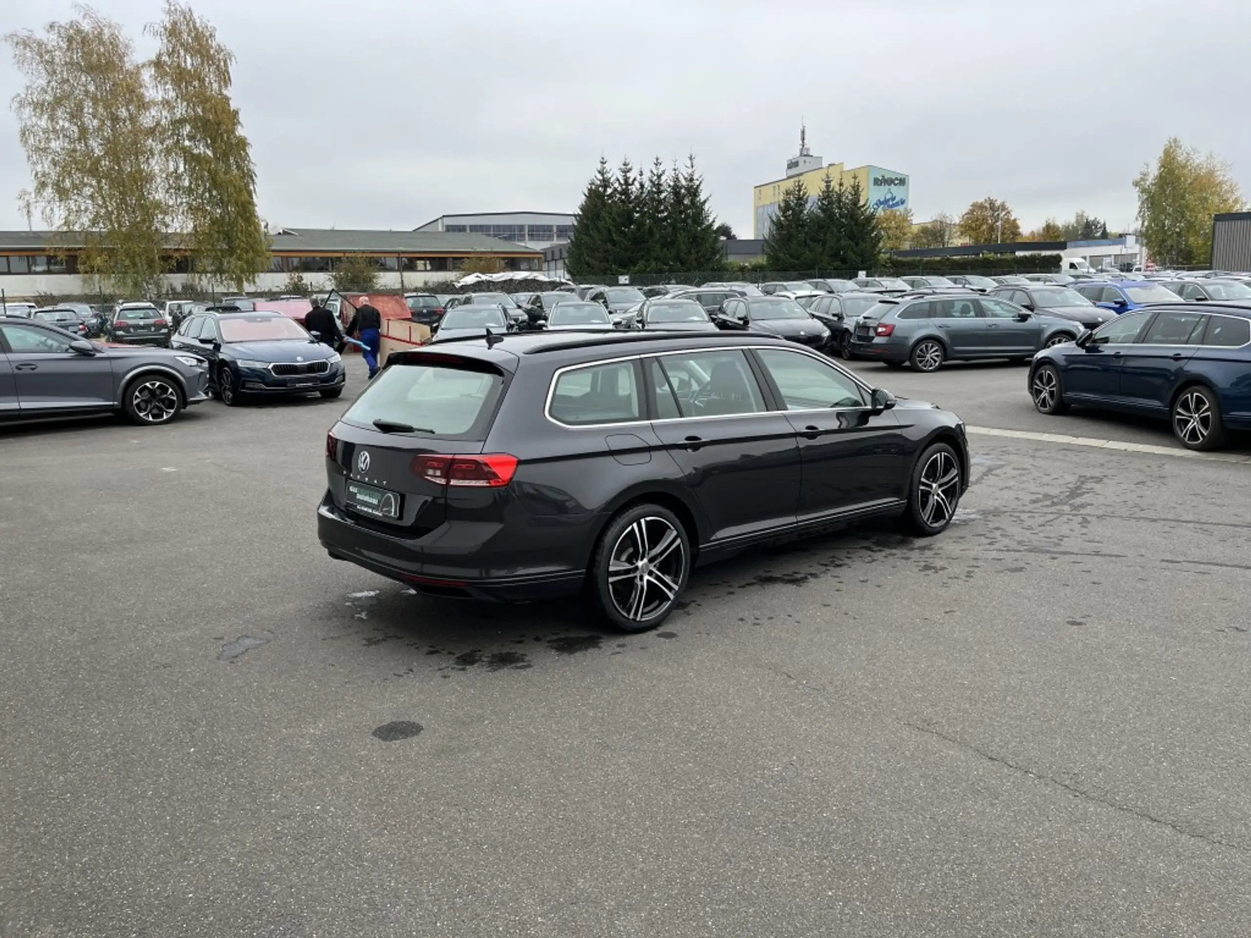 Volkswagen - Passat Variant