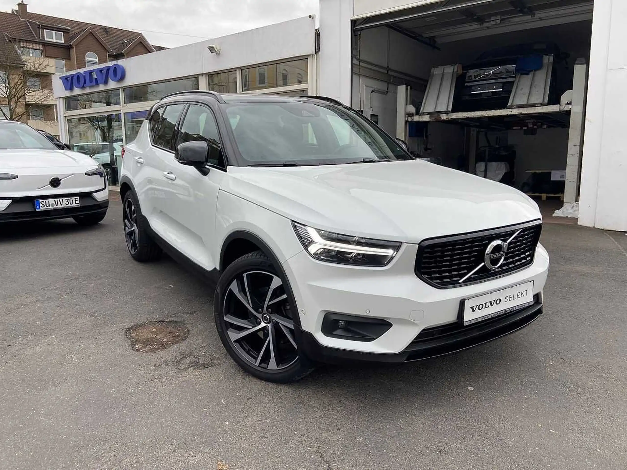 Volvo - XC40