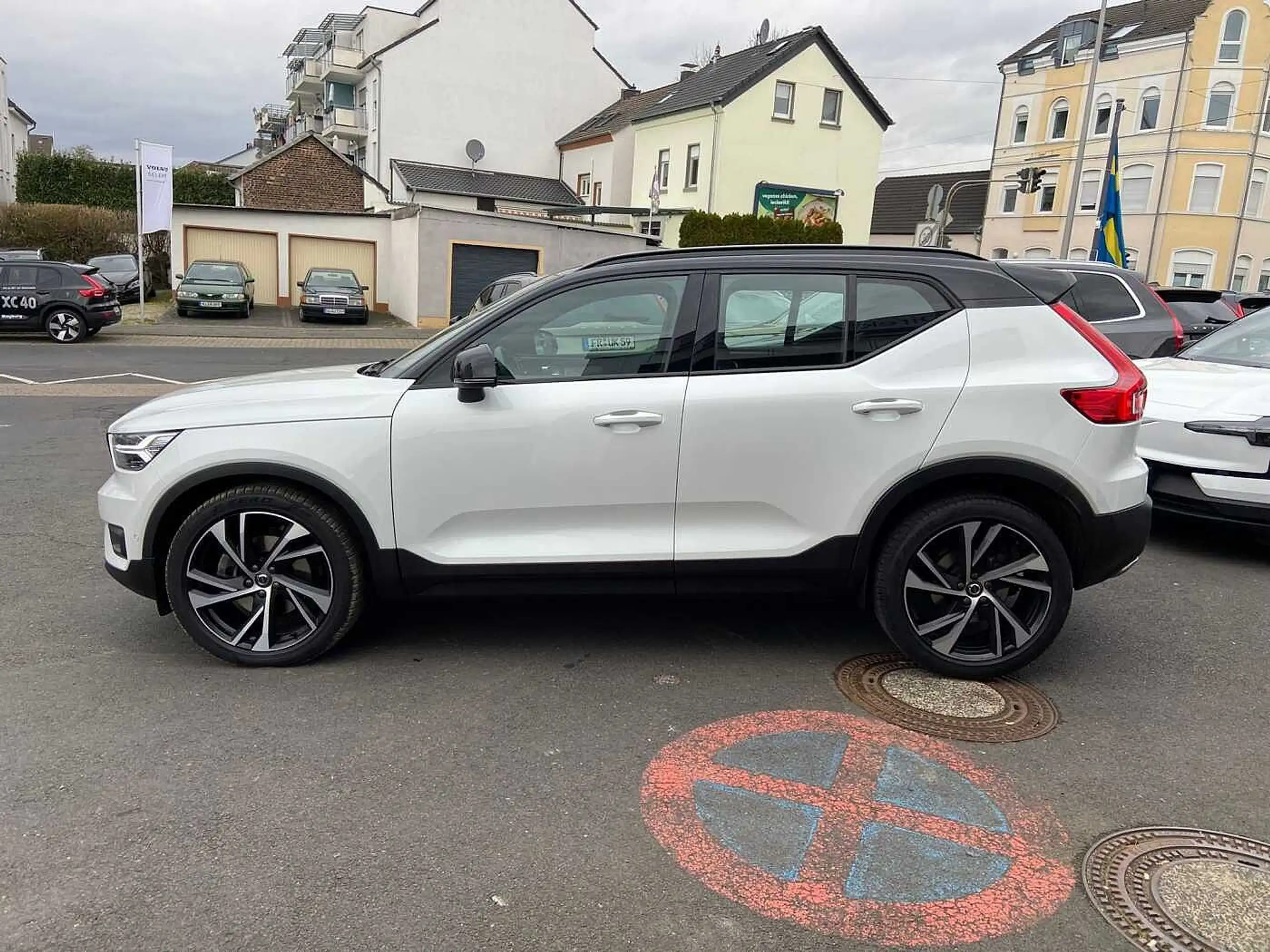 Volvo - XC40