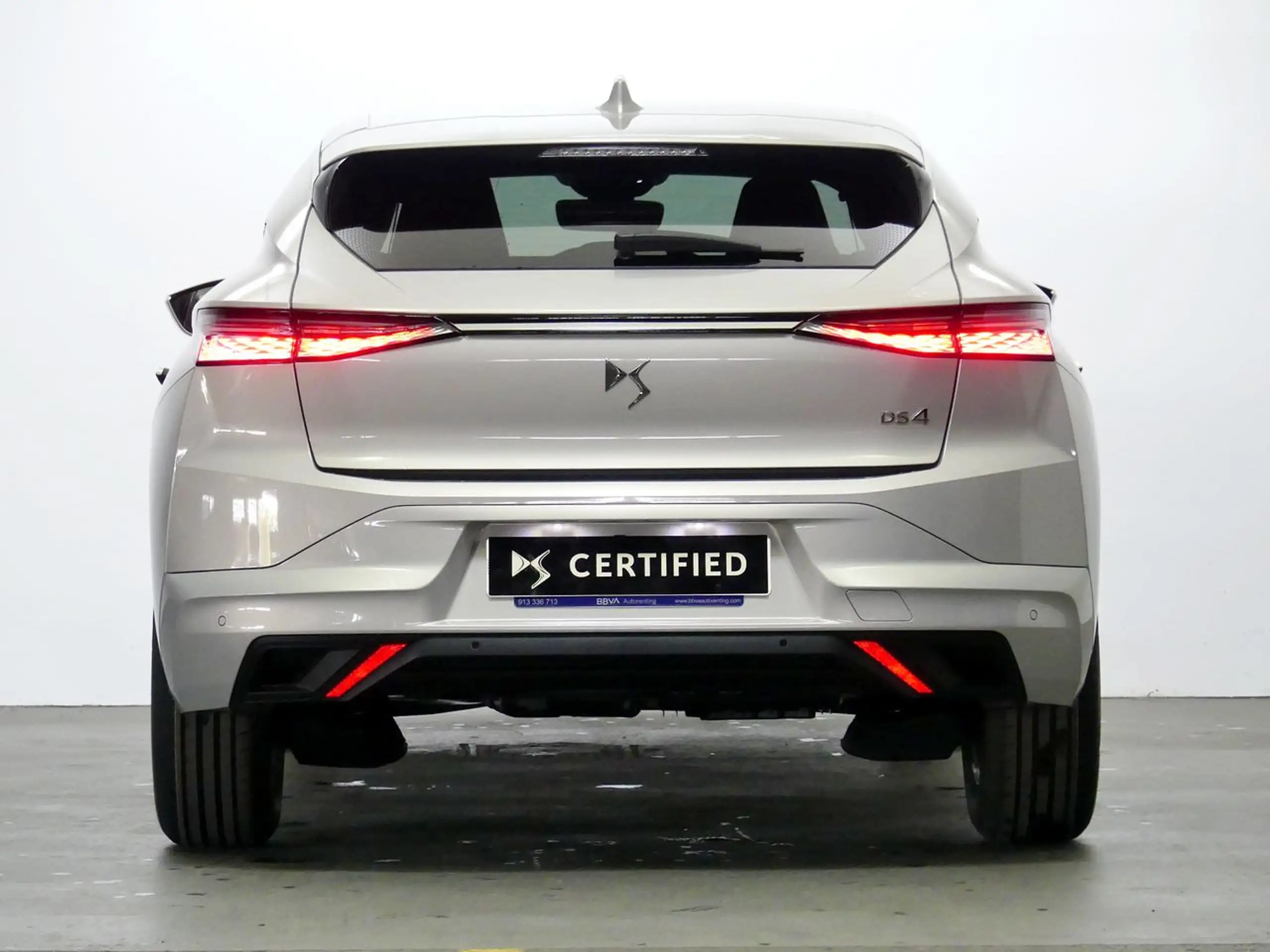 DS Automobiles - DS 4