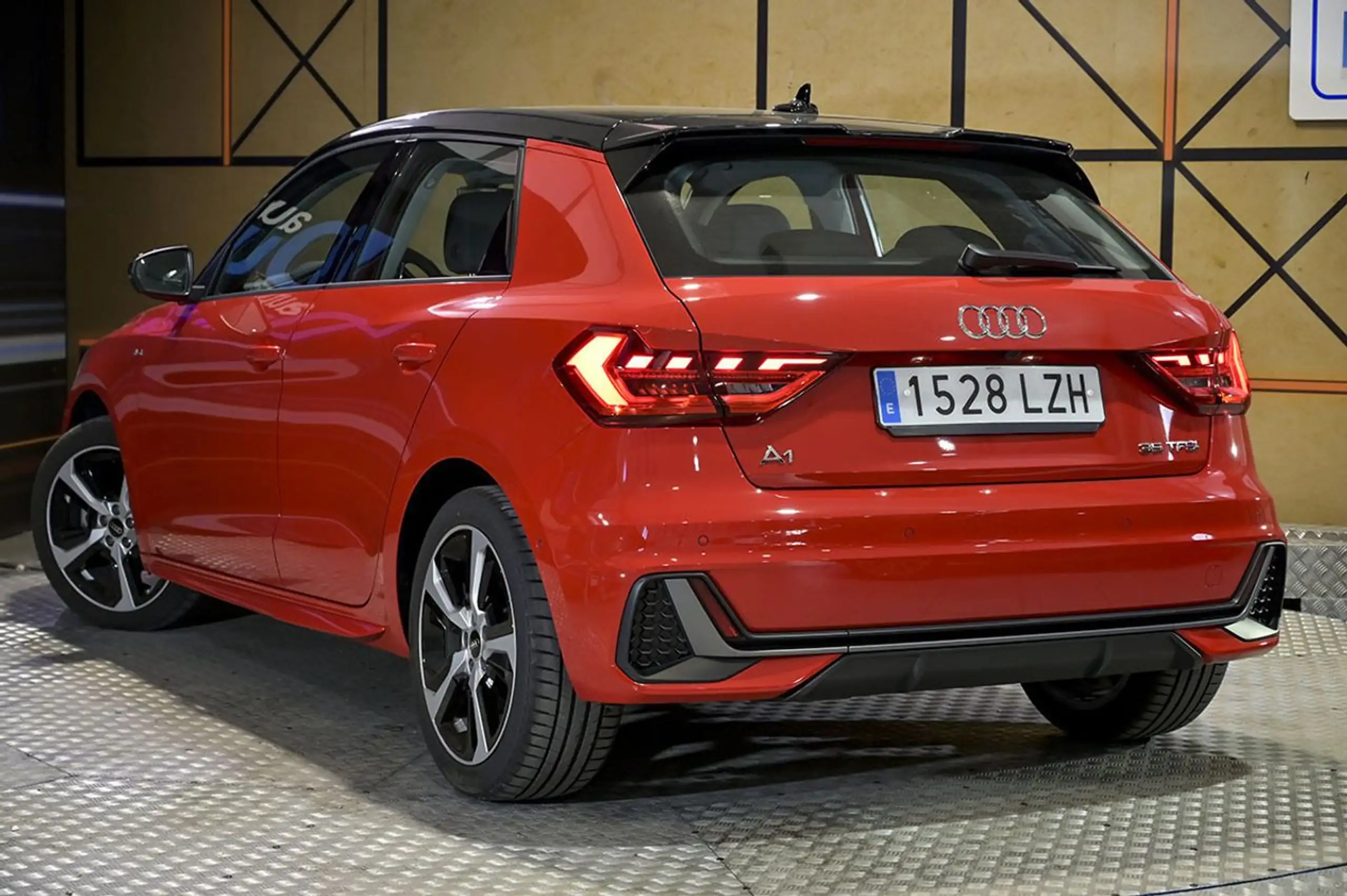 Audi - A1