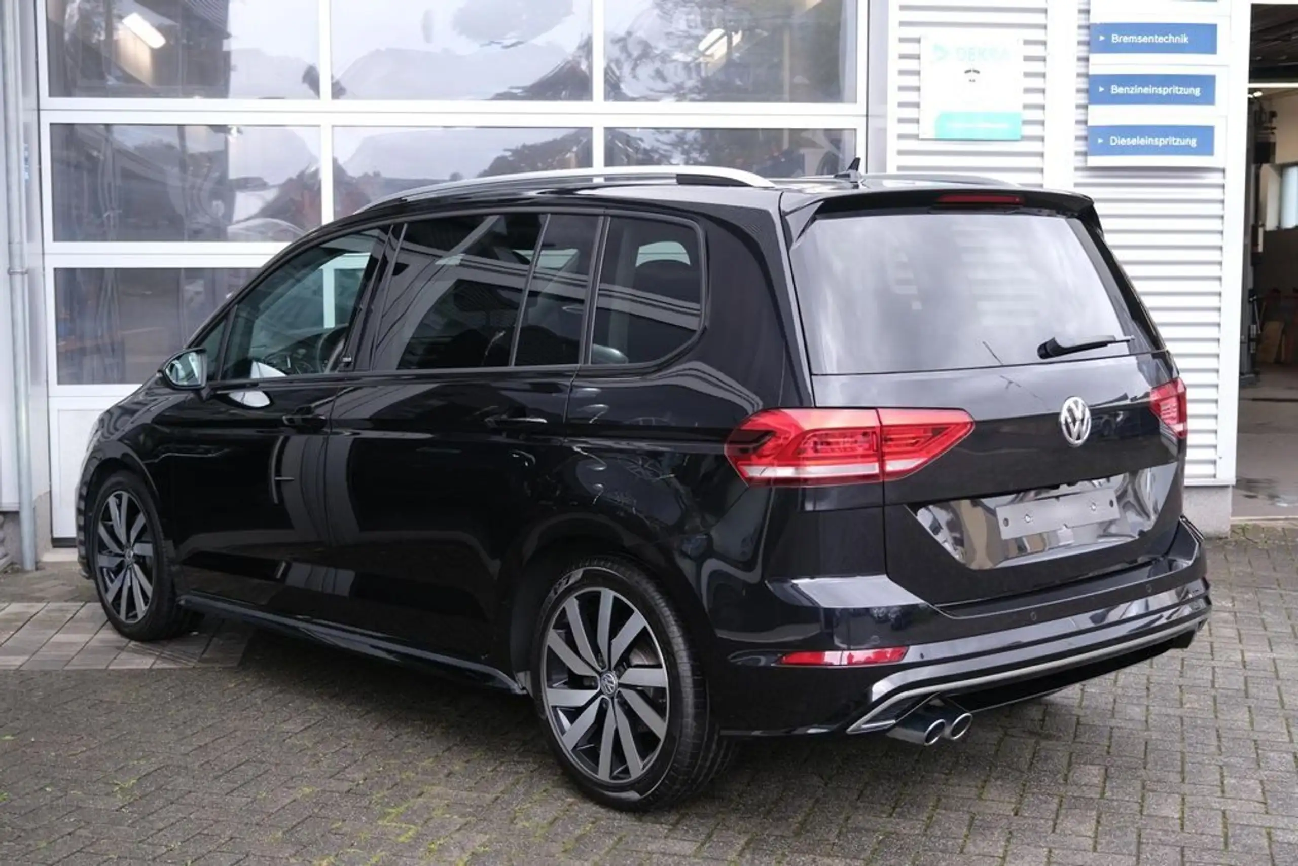 Volkswagen - Touran