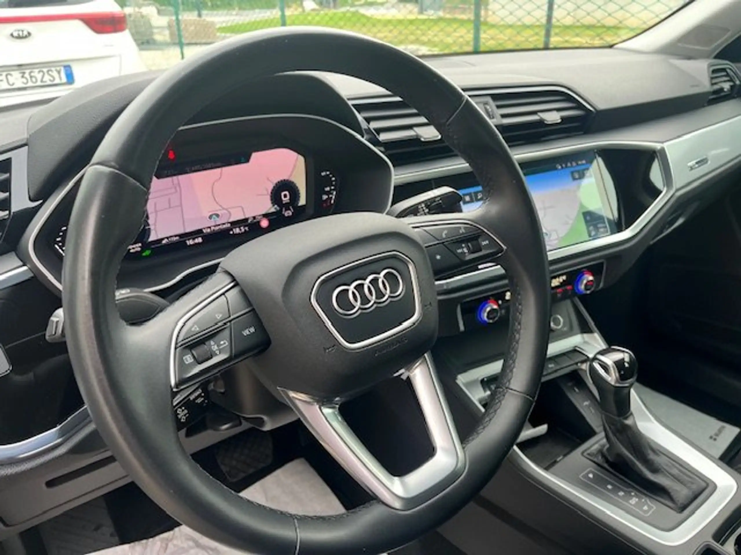 Audi - Q3