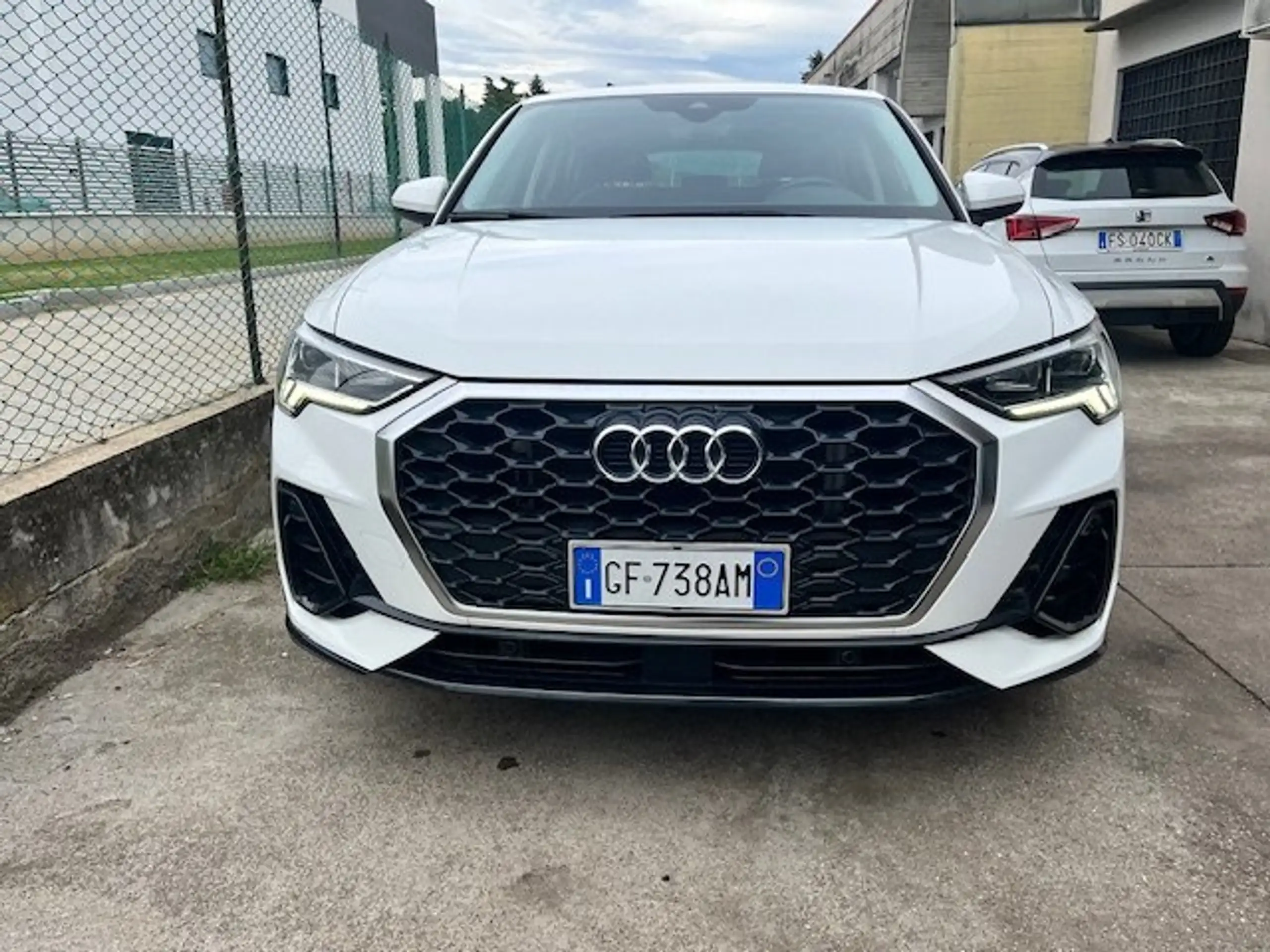 Audi - Q3