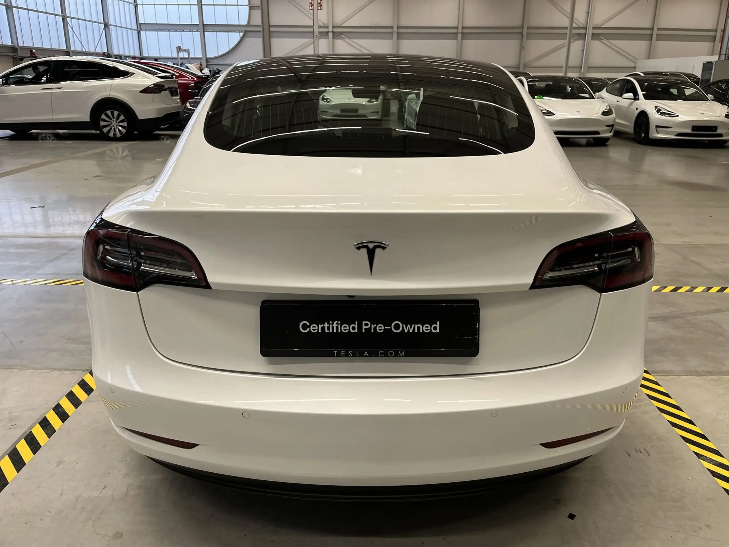 Tesla - Model 3