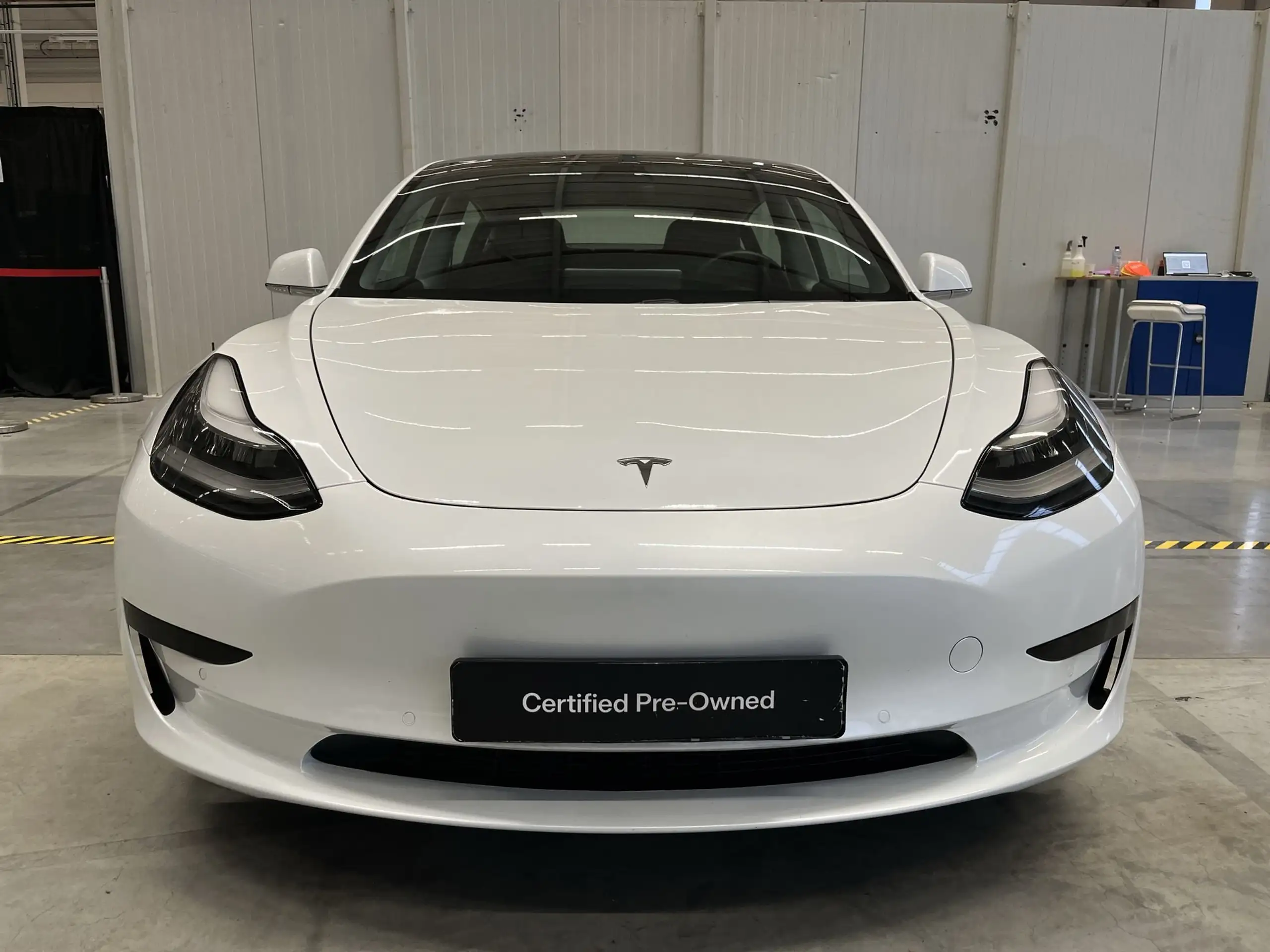 Tesla - Model 3