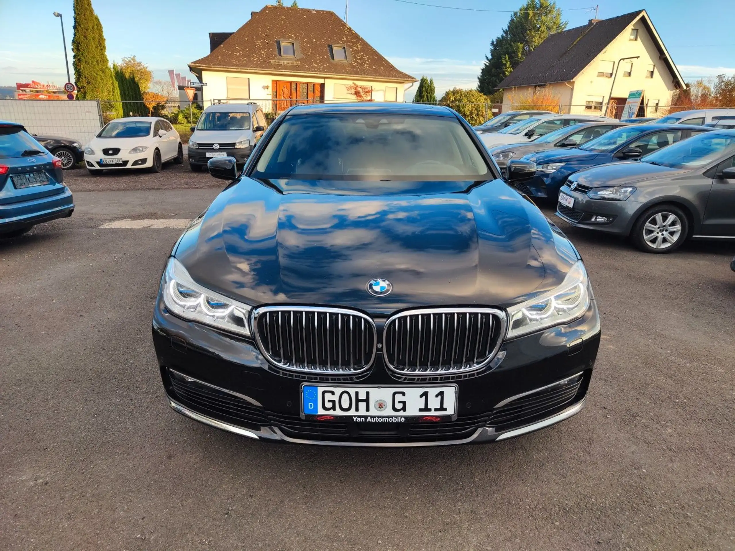 BMW - 740