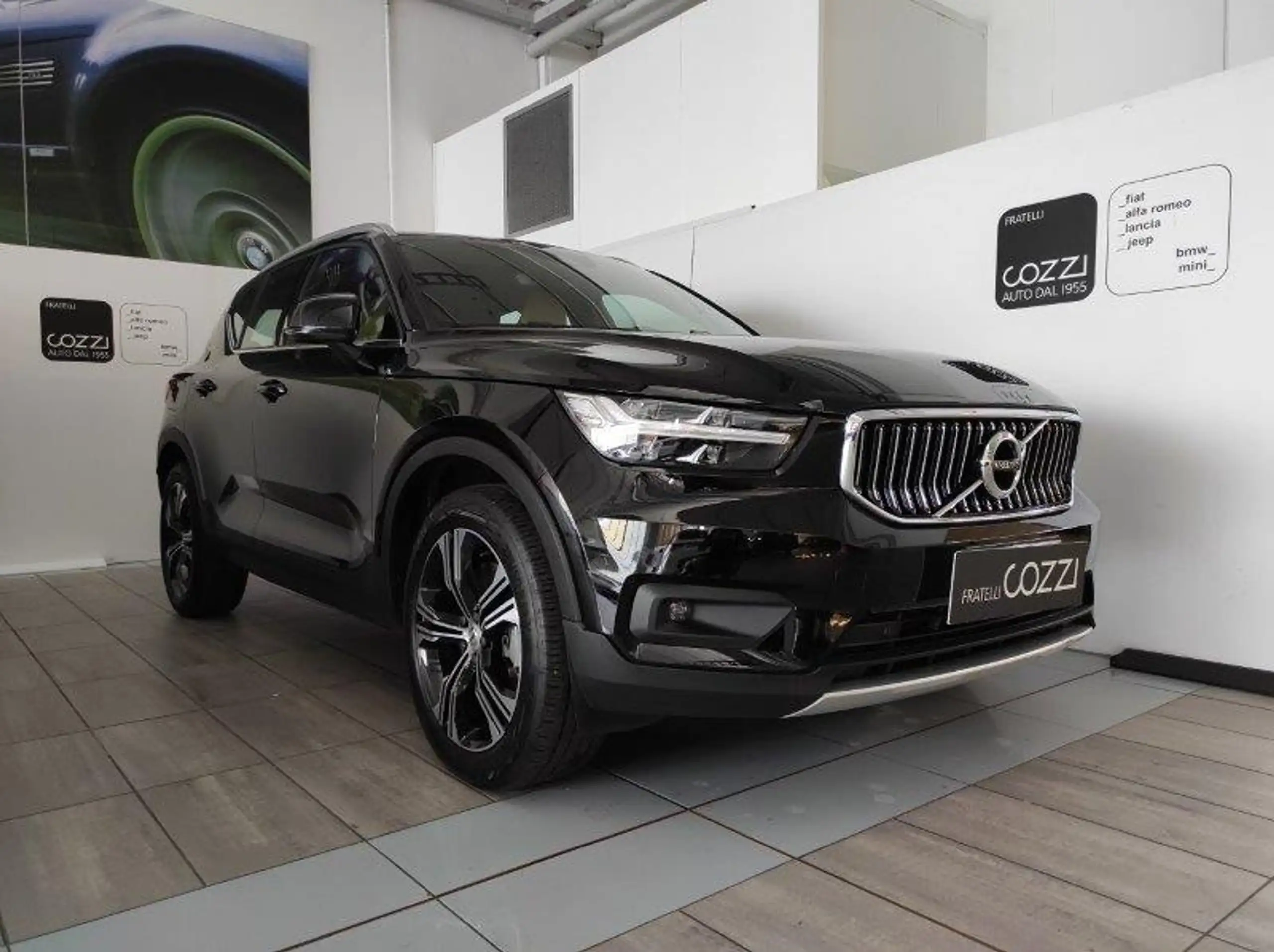 Volvo - XC40