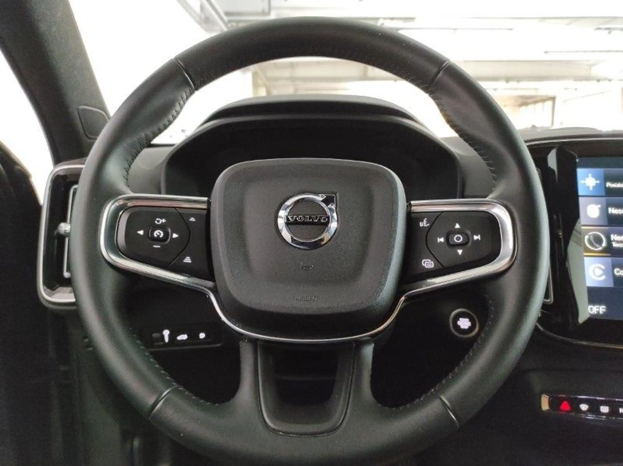 Volvo - XC40