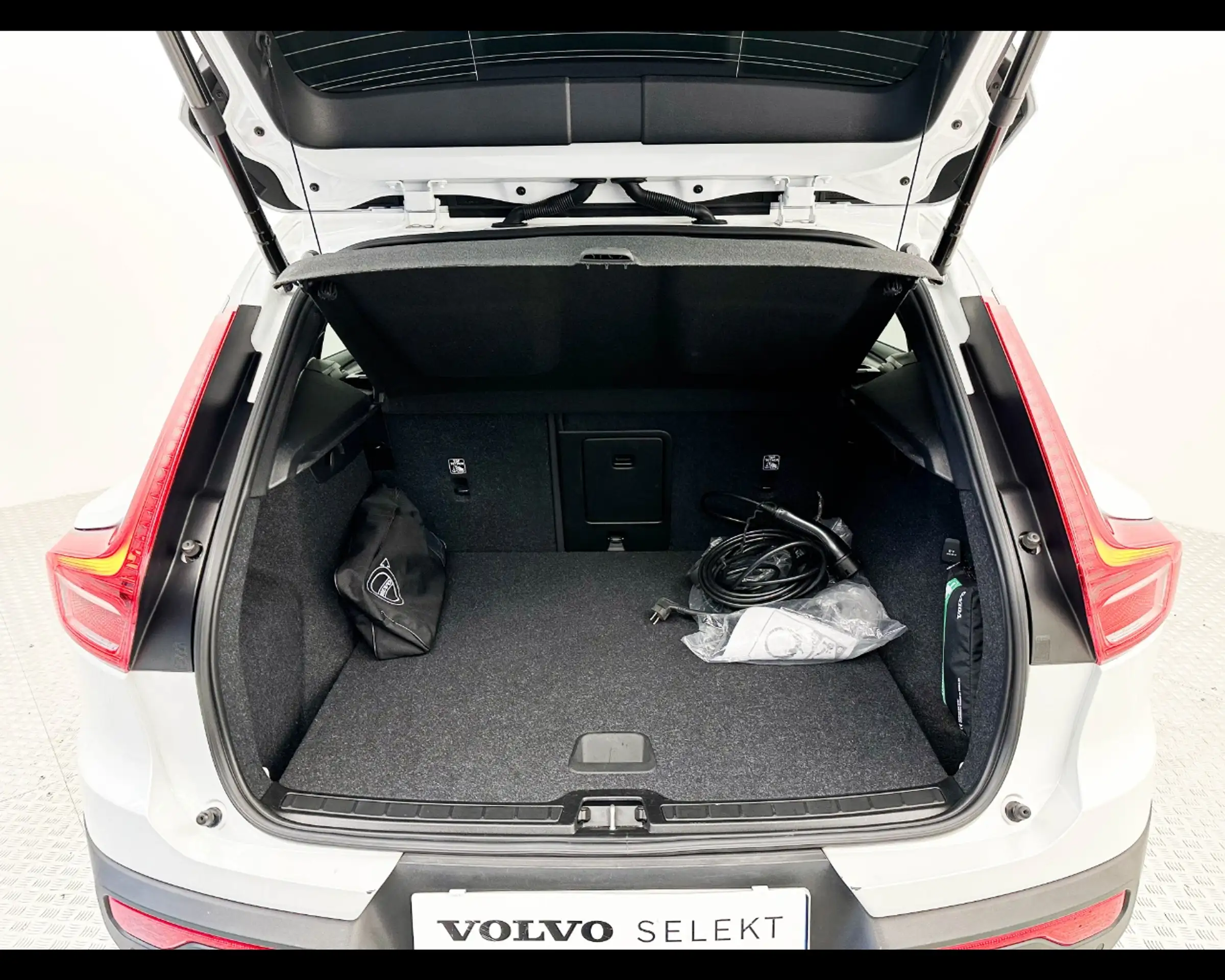 Volvo - XC40