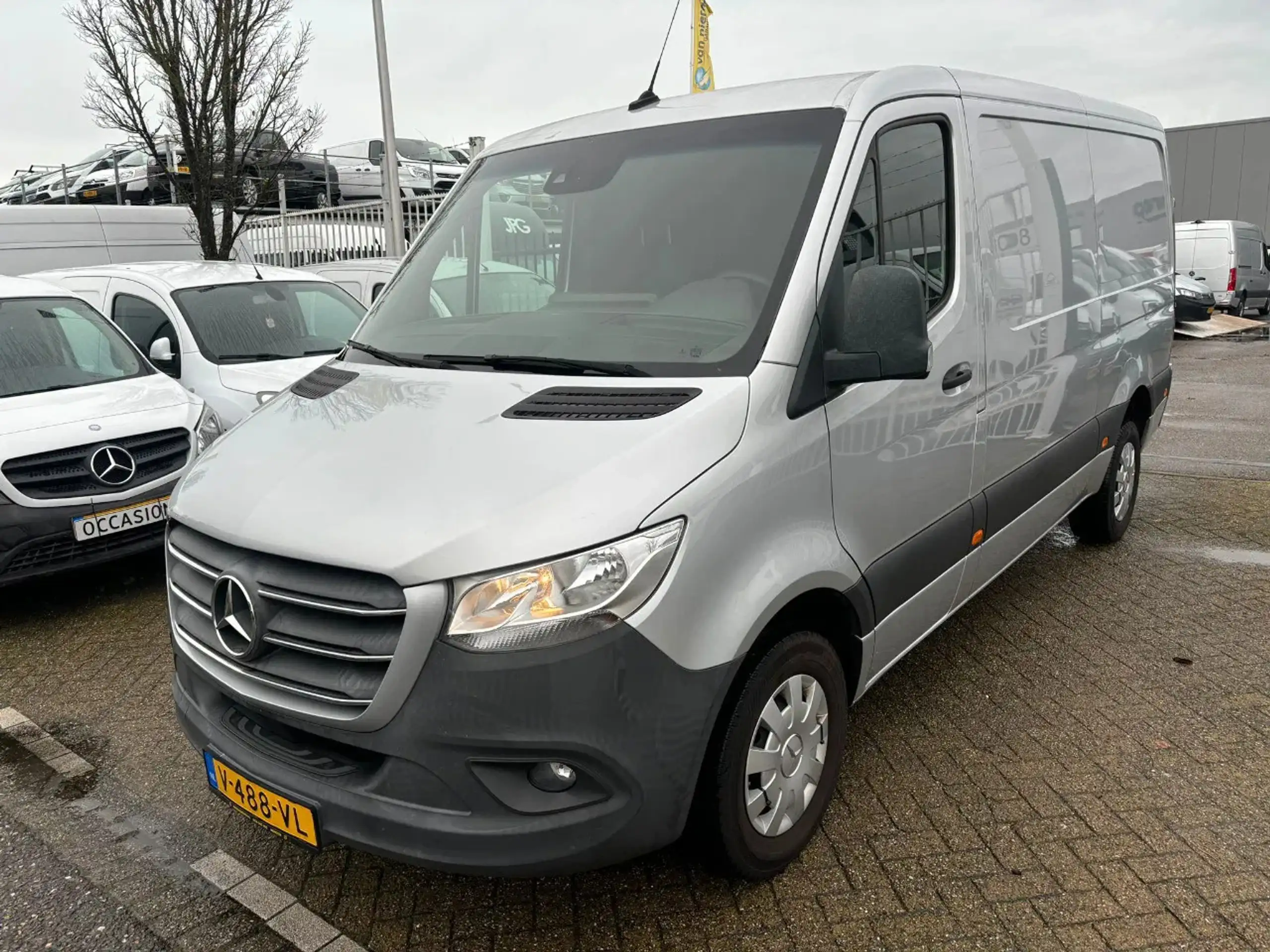 Mercedes-Benz - Sprinter