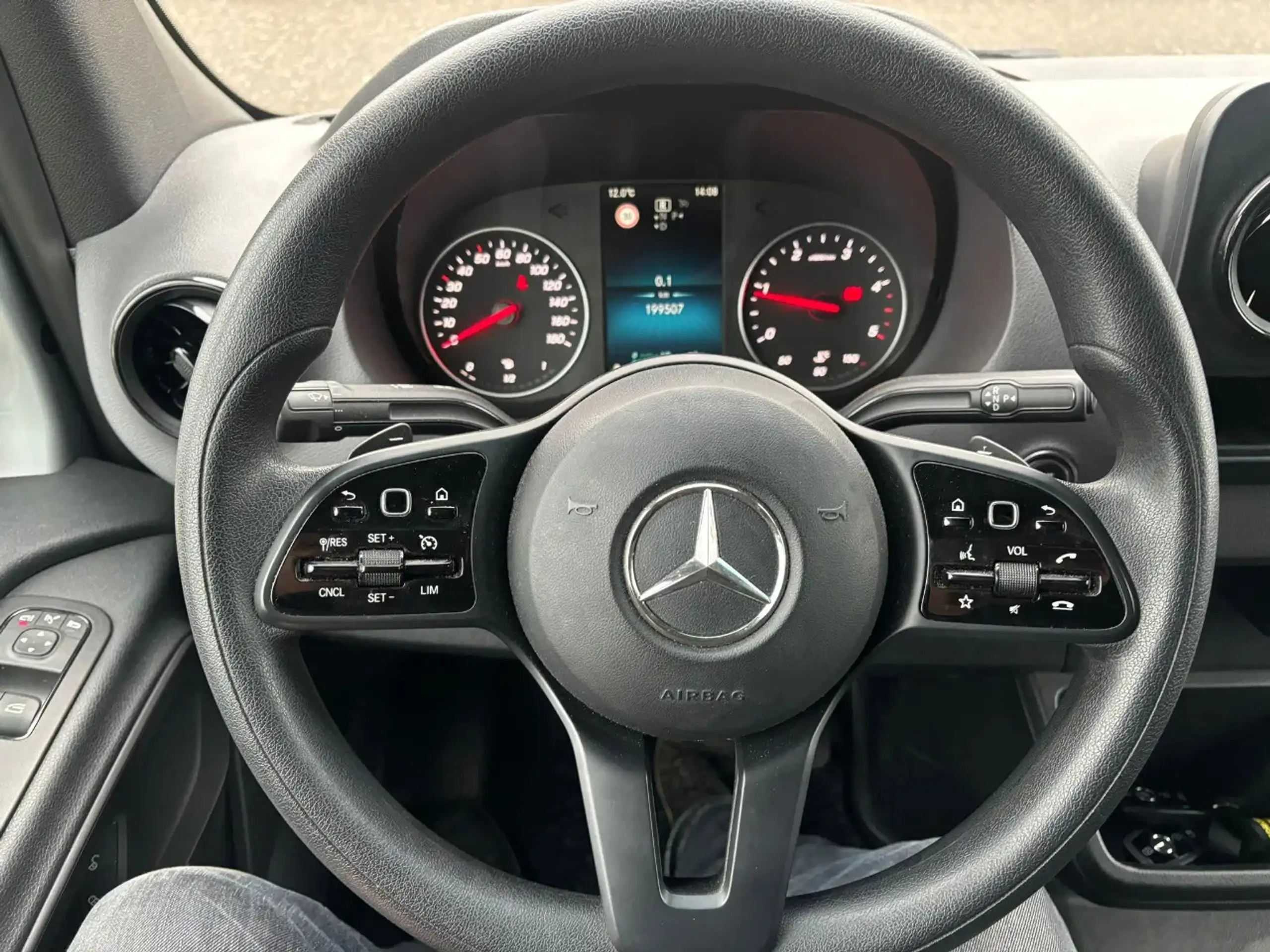 Mercedes-Benz - Sprinter