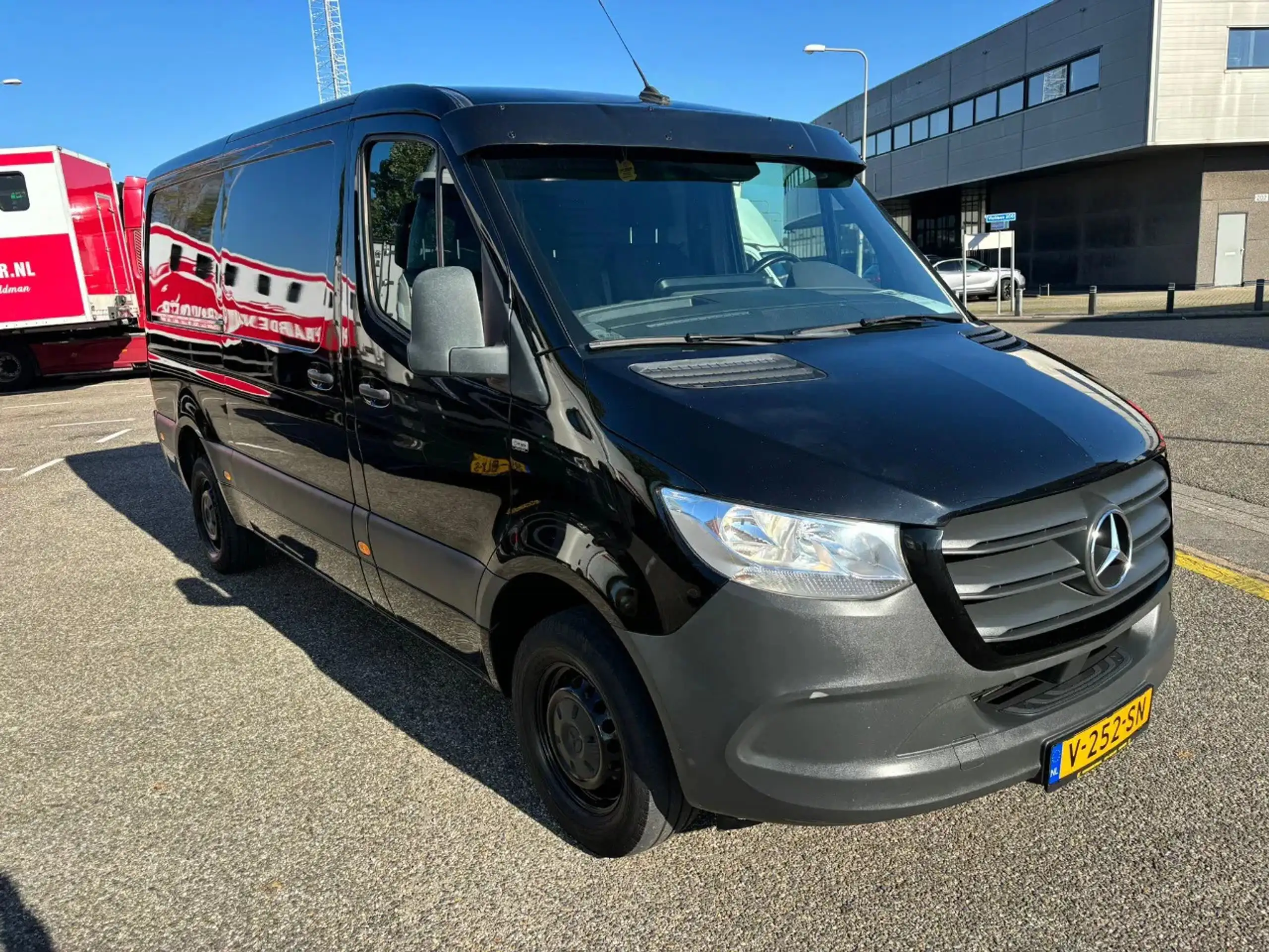 Mercedes-Benz - Sprinter