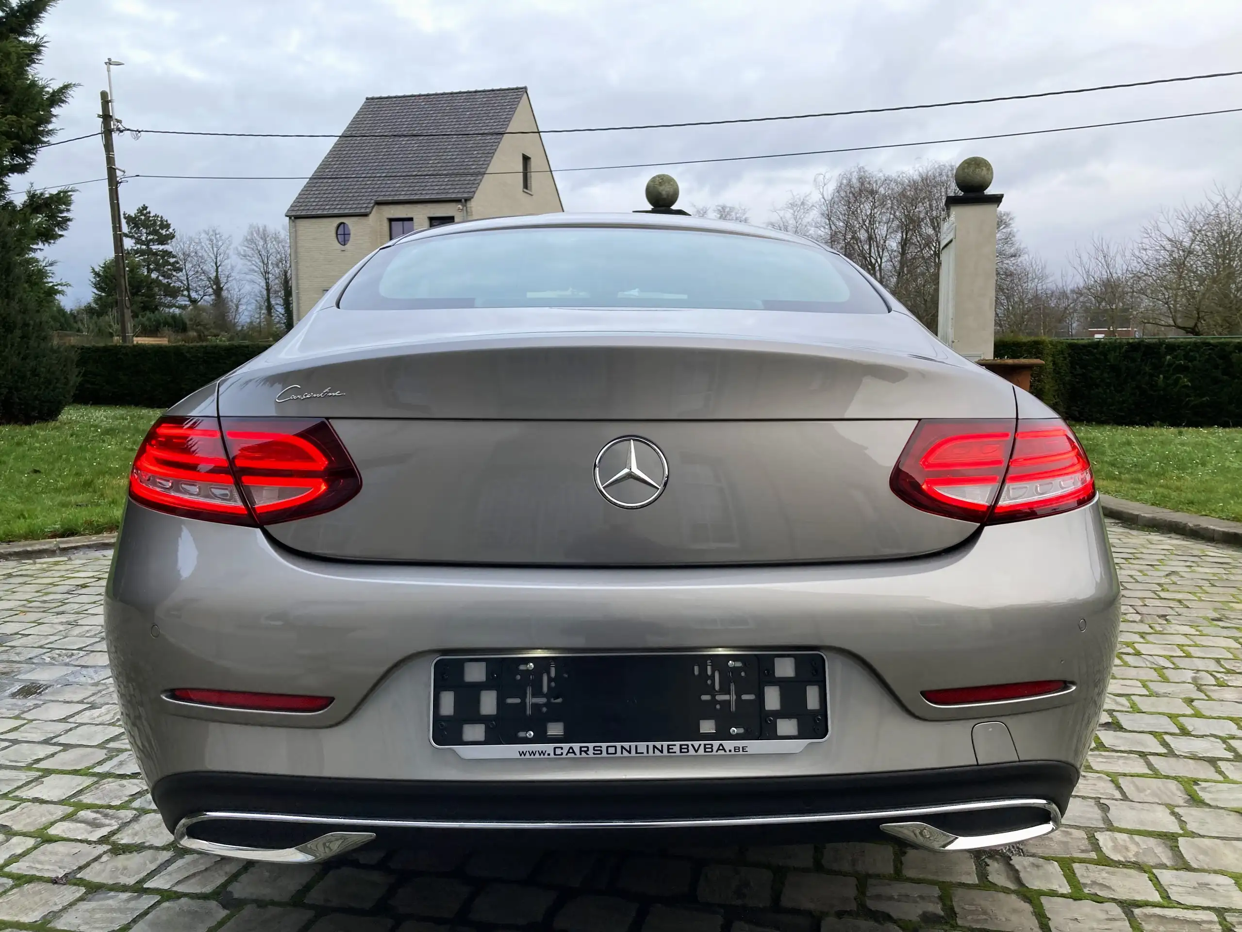 Mercedes-Benz - C 220