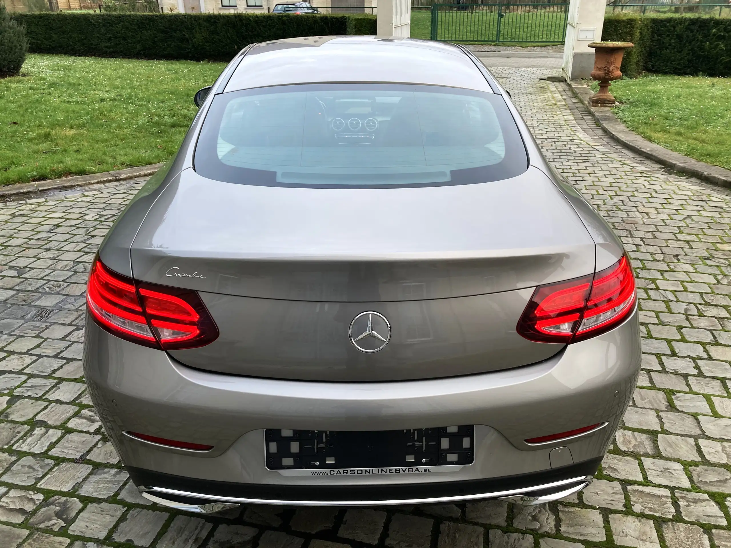 Mercedes-Benz - C 220