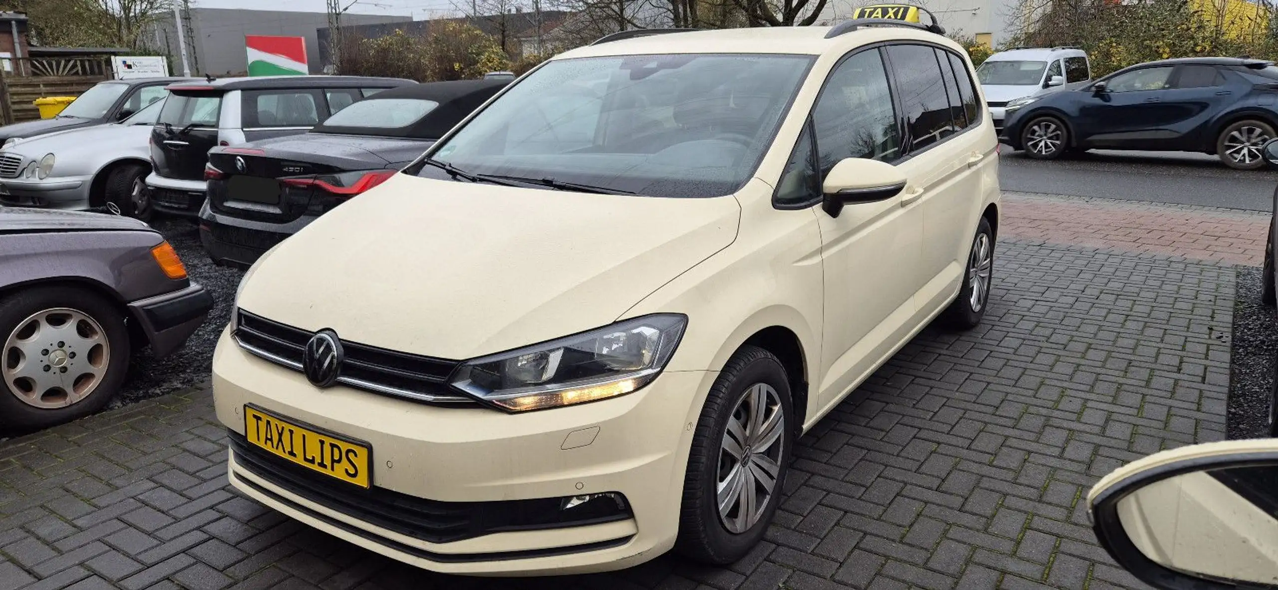 Volkswagen - Touran