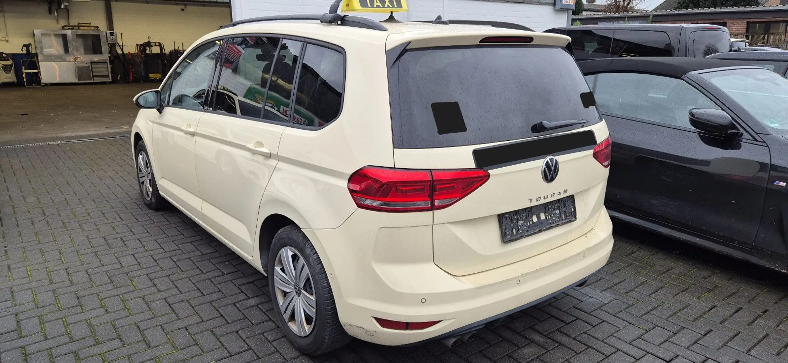 Volkswagen - Touran