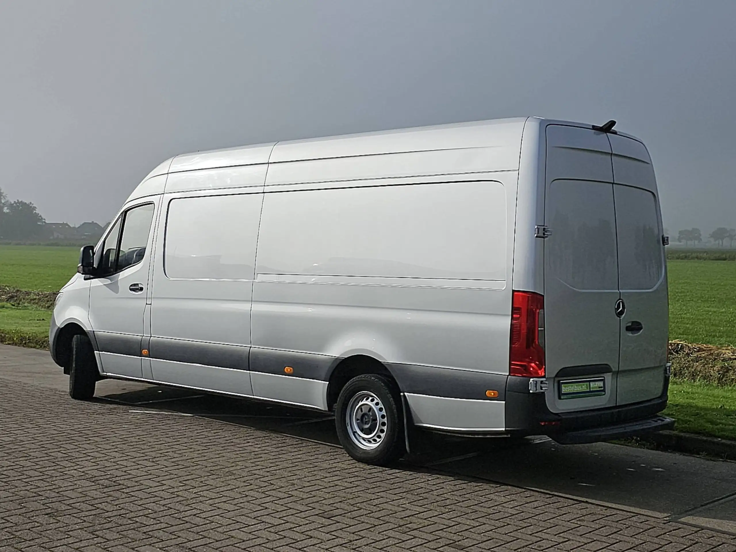 Mercedes-Benz - Sprinter