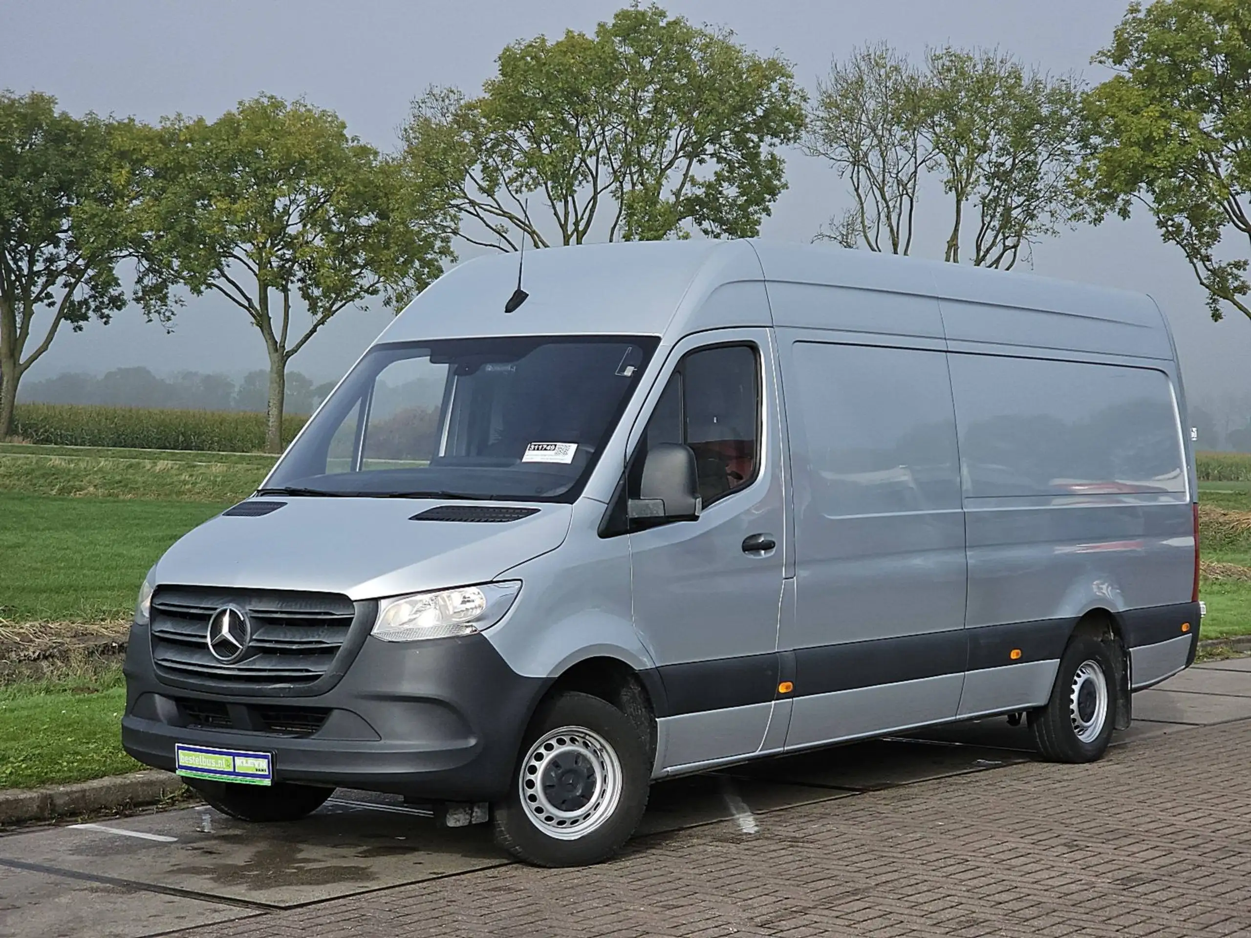 Mercedes-Benz - Sprinter