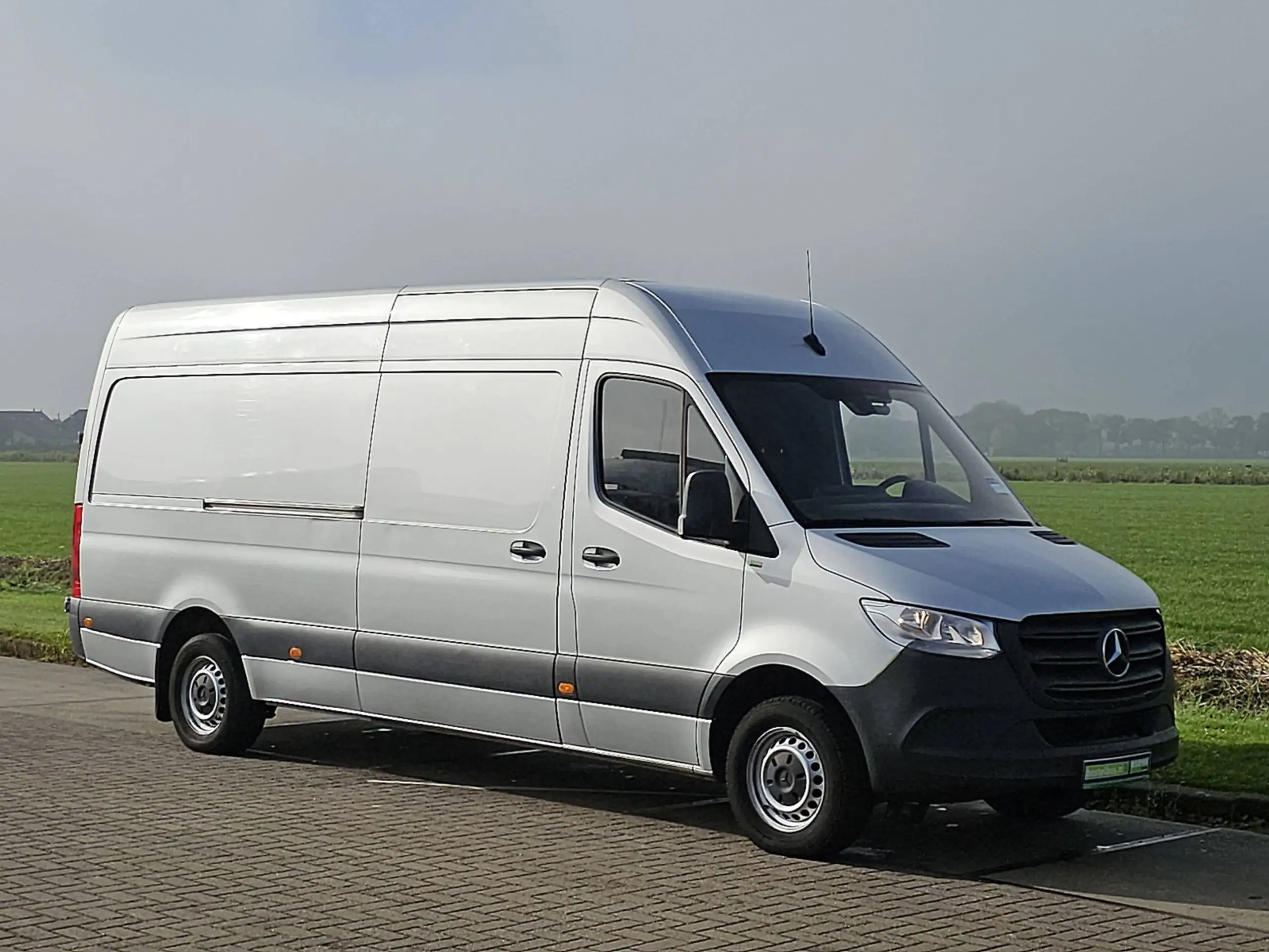 Mercedes-Benz - Sprinter