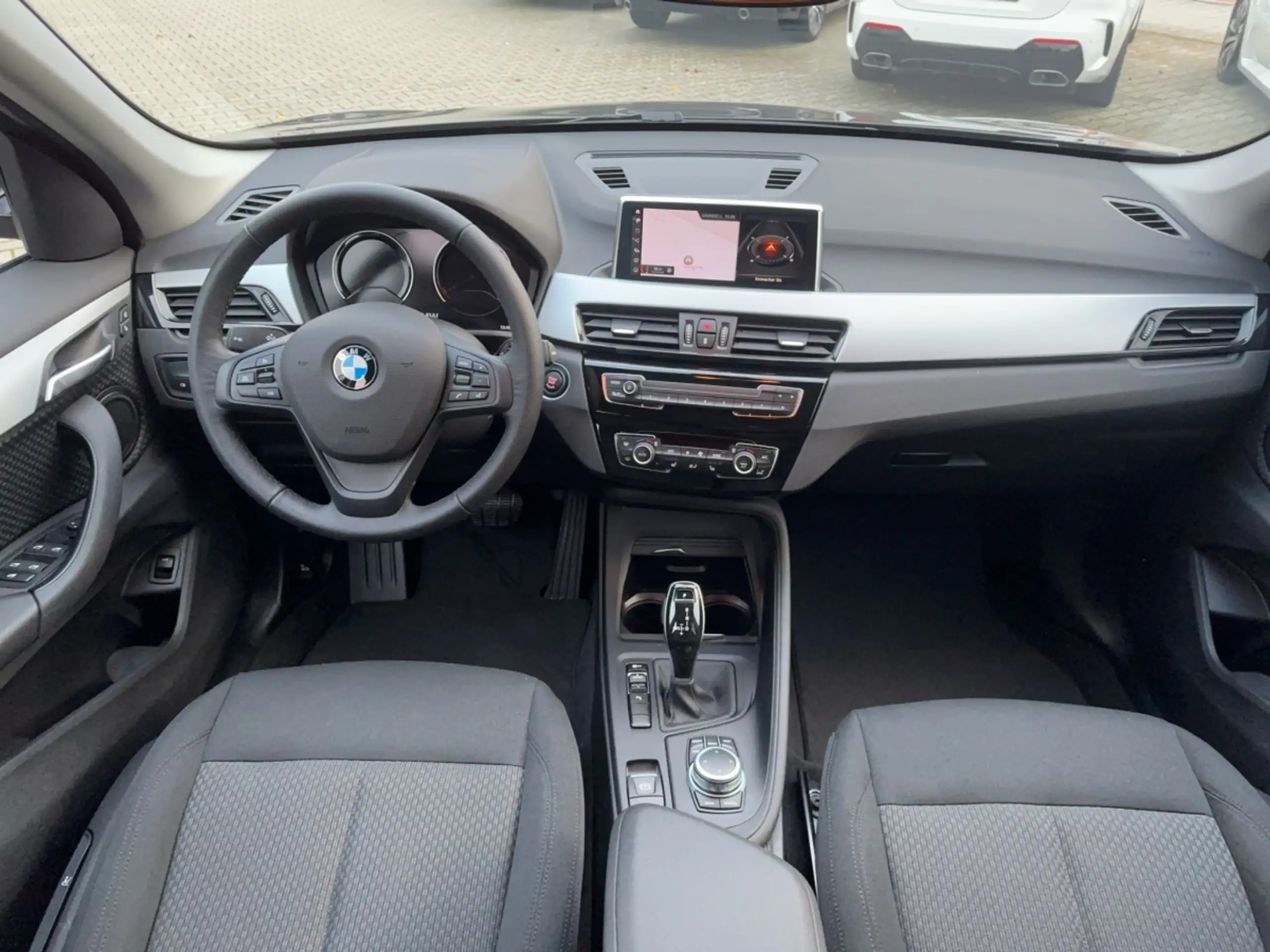 BMW - X1